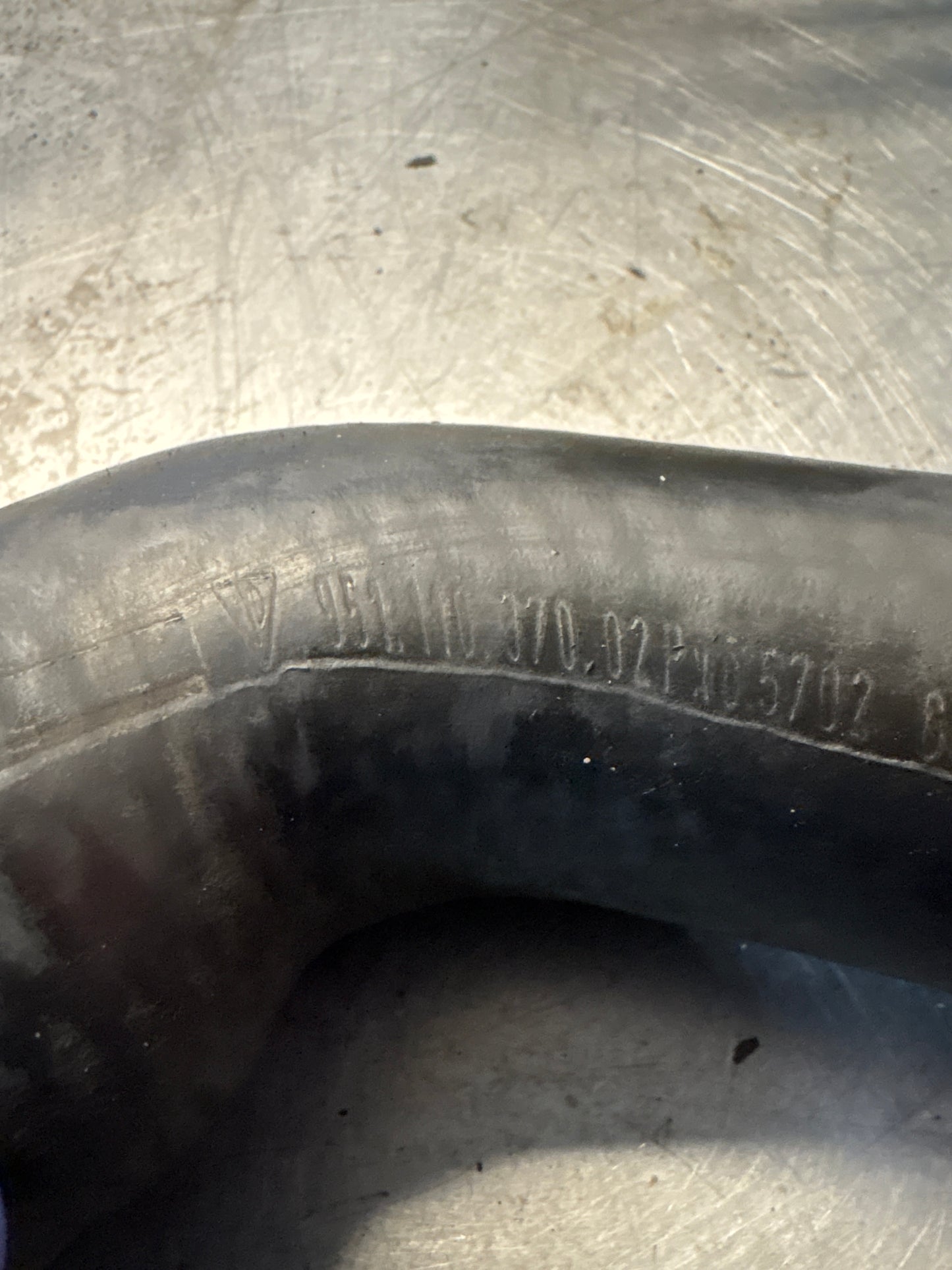 Porsche 944 Turbo intercooler hose, used 95111037002