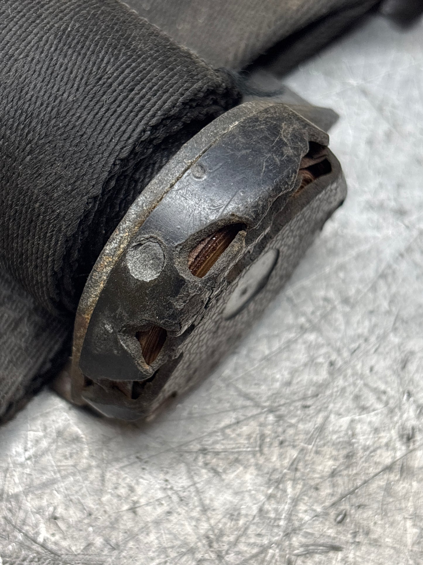 Porsche 924 944 2 point rear seat belt with buckle 477857787A spares or repair