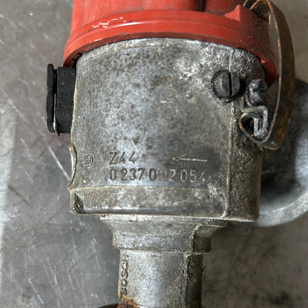 Porsche 924 N/A Distributor 0237002054 / 477905206 used