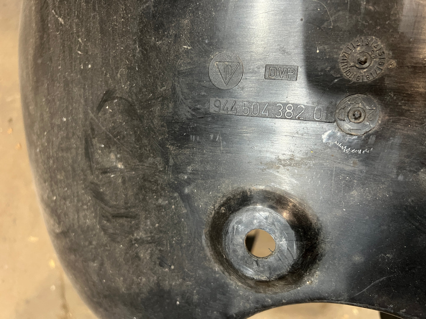 Porsche 944 from 85.5 wheel arch liner Left, 94450438100 Used