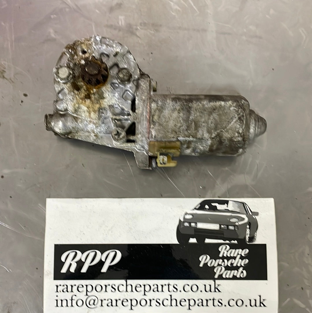 Porsche 924 / 944/ 968 right Window motor 477959124A, used