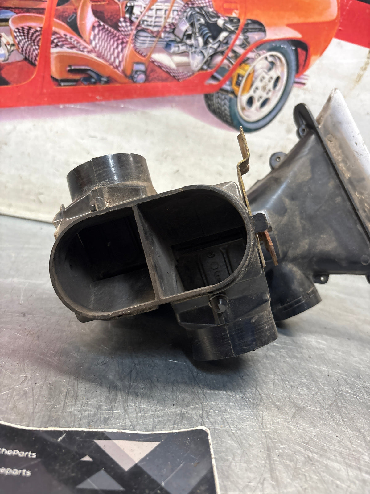 Porsche 914 front right air control box, 91457115010 / 91457204610 Used