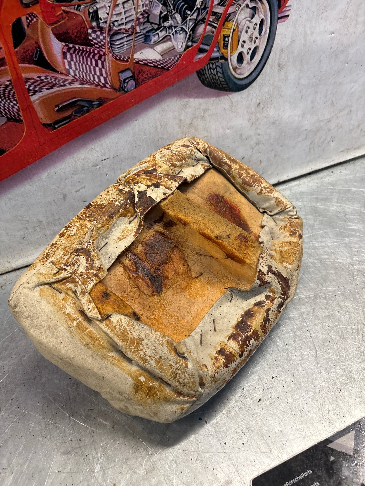 Porsche 928 rear right seat centre cushion, leather, beige, used 92852208851