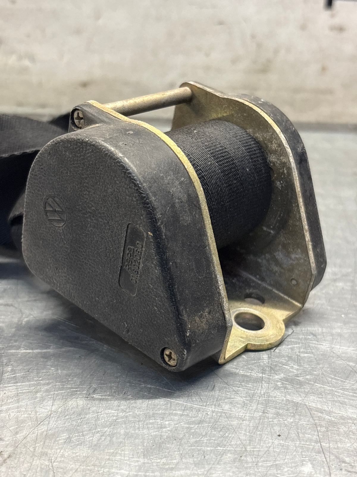 Porsche 914 left side seat belt, used 91480318110