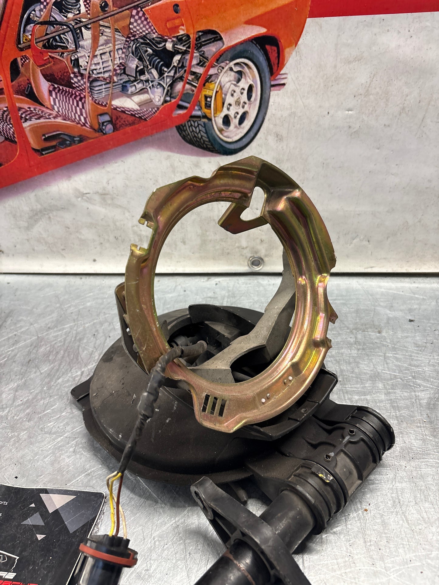 Porsche 928 right headlight swivel frame 92875024902 92875024302 used