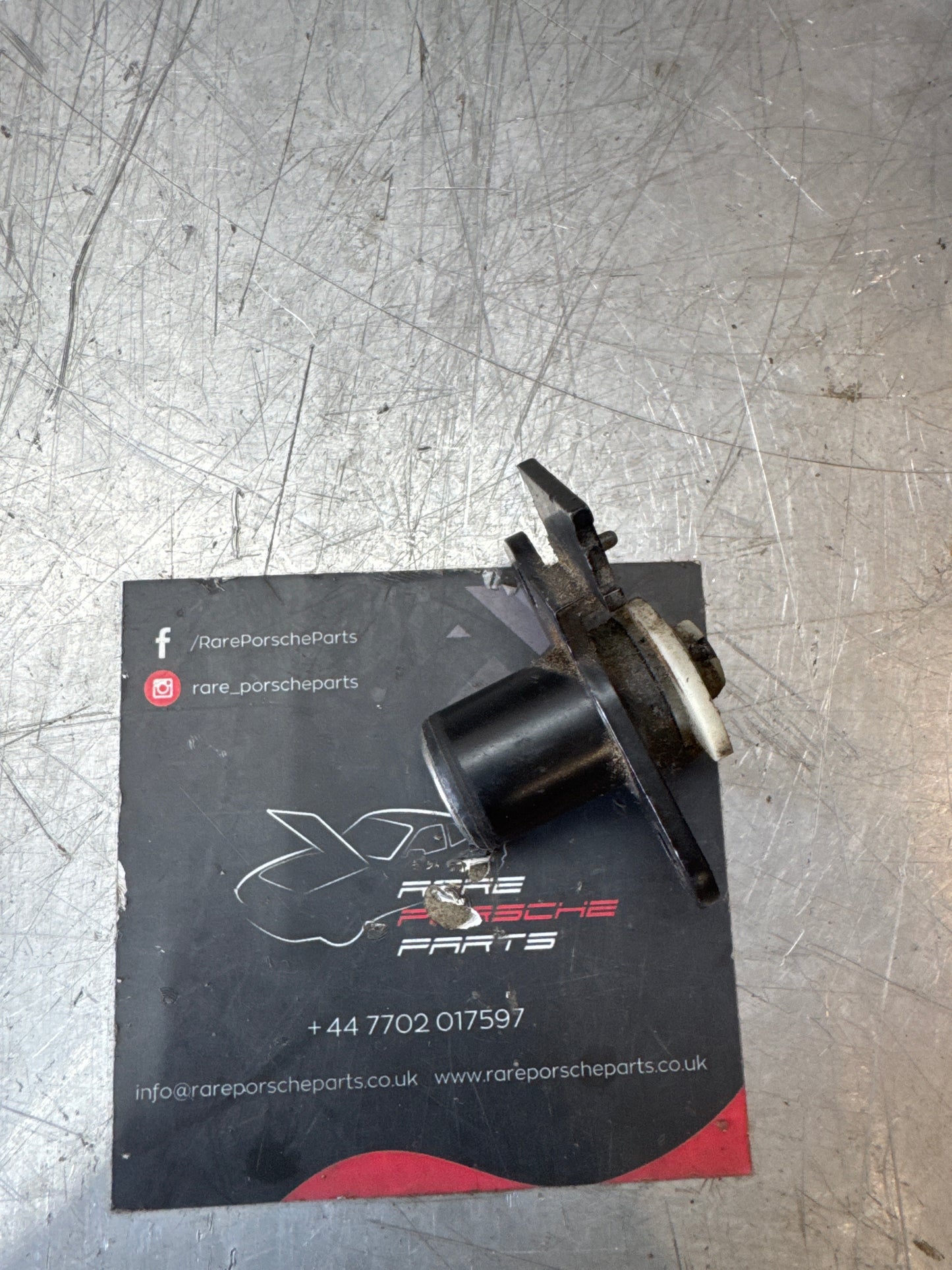 Porsche 944 late boot lock cylinder without microswitch, no key, used 94453891102