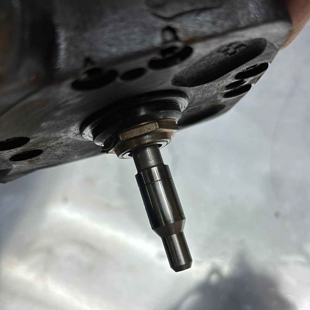 Porsche 924 Bosch Fuel distributor, metering head, 0438100005, used