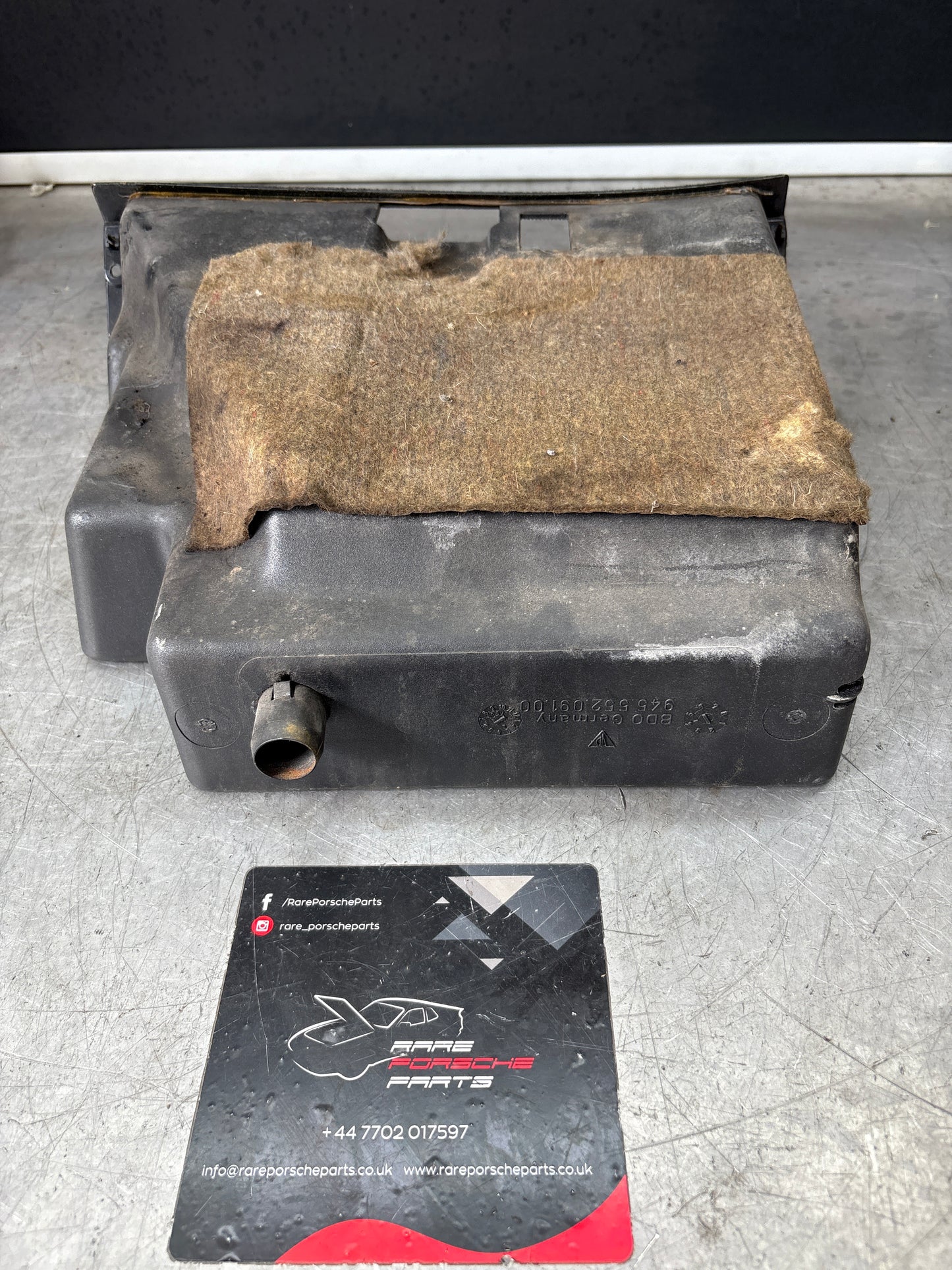 Porsche 944 Glovebox, used RHD only! 94555209100