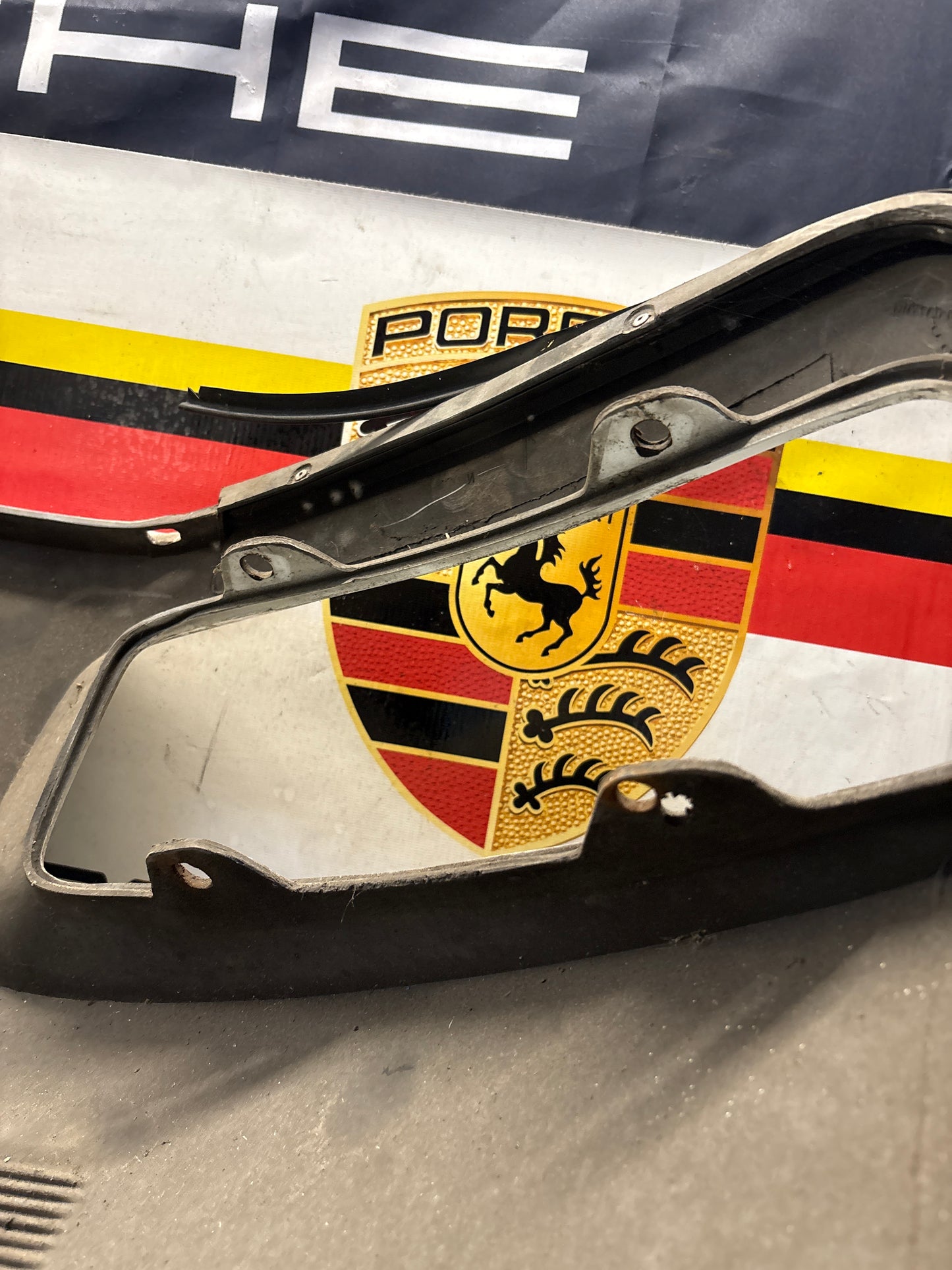 Porsche 928S rear bumper, used 92850502303 / 474181