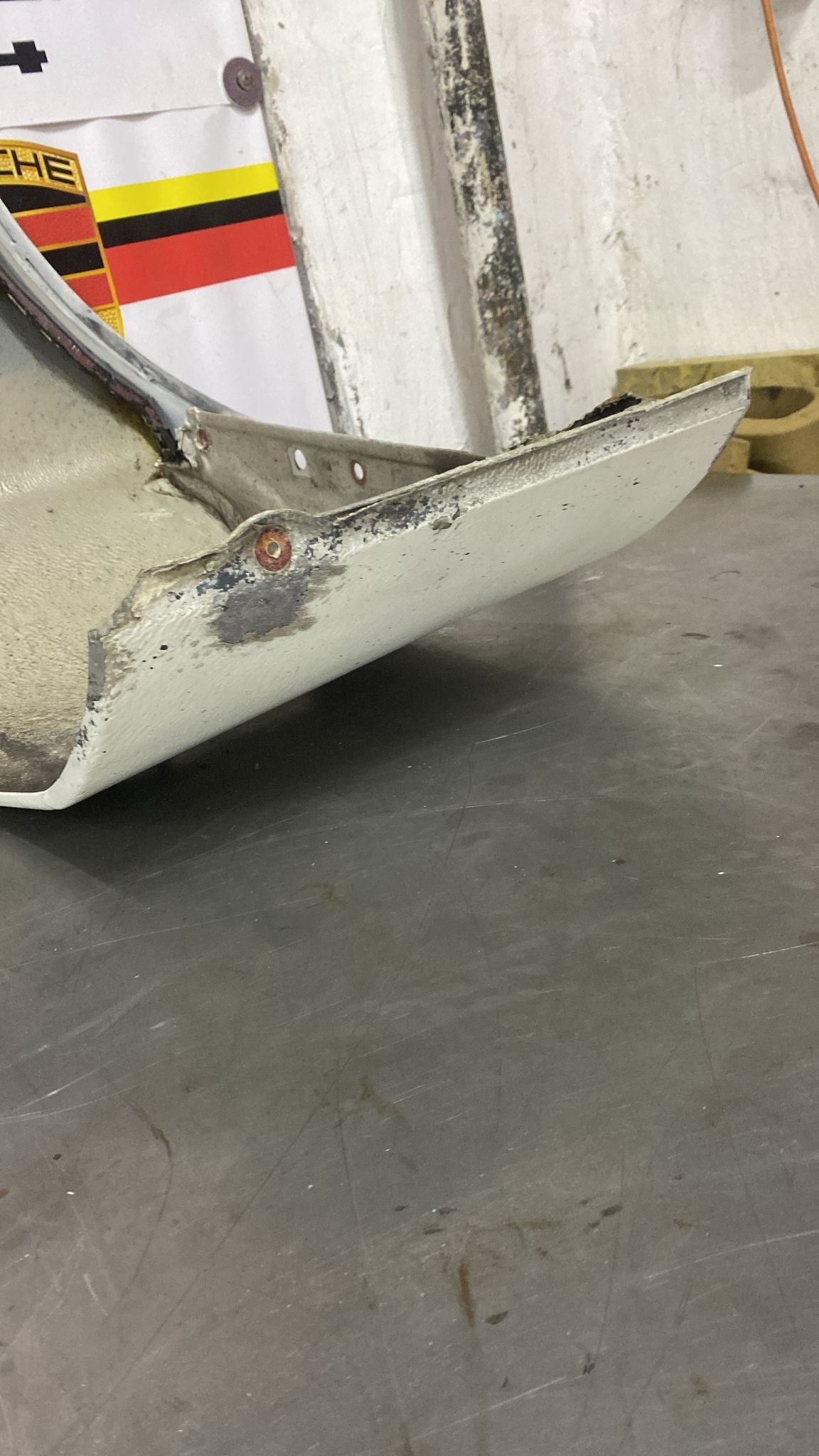 Porsche 928 S4 GT front right wing, used, 92850301211