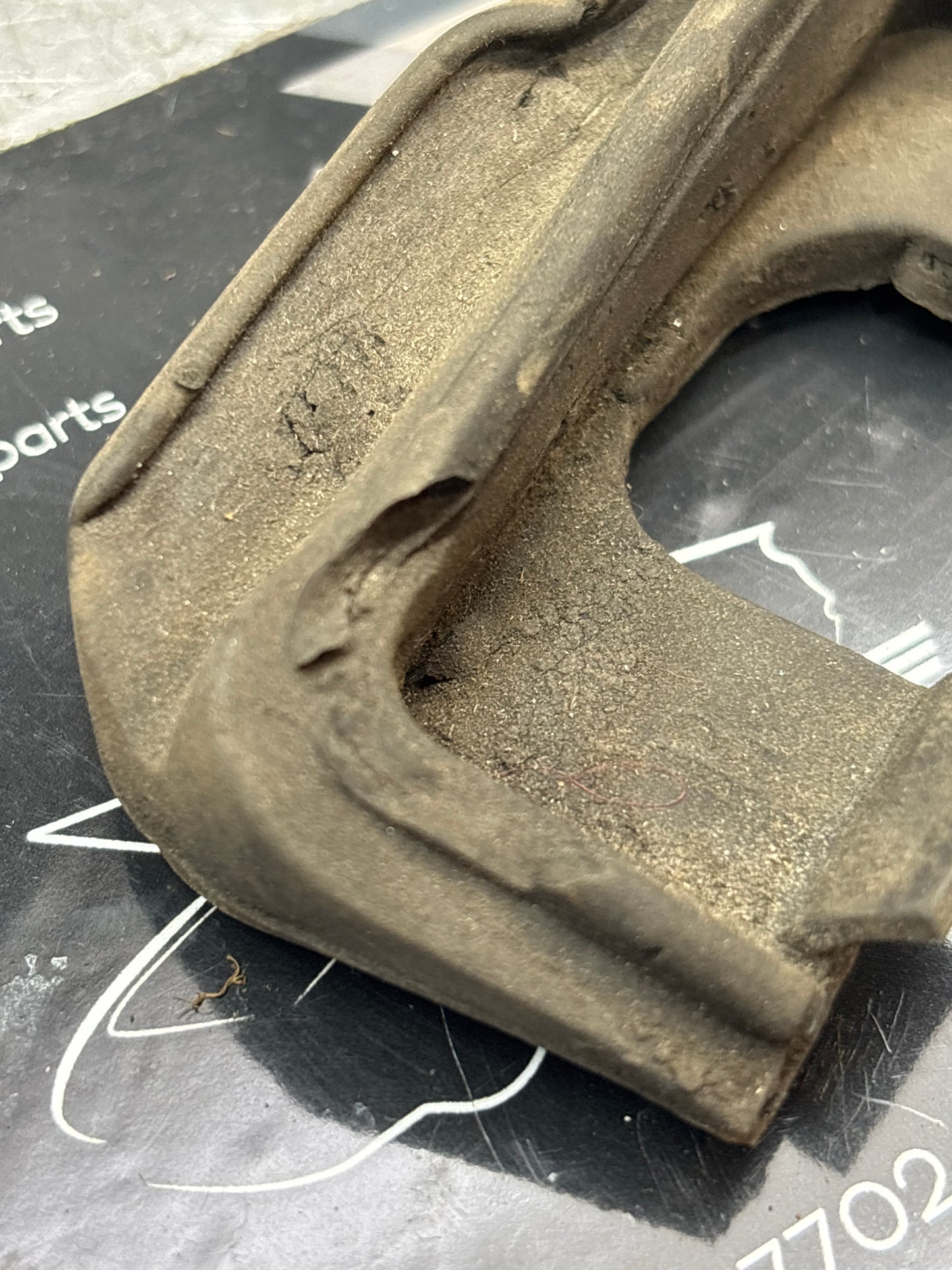 Porsche 944, S2/ 924S right tailgate latch pin gasket rubber, used 94451236601