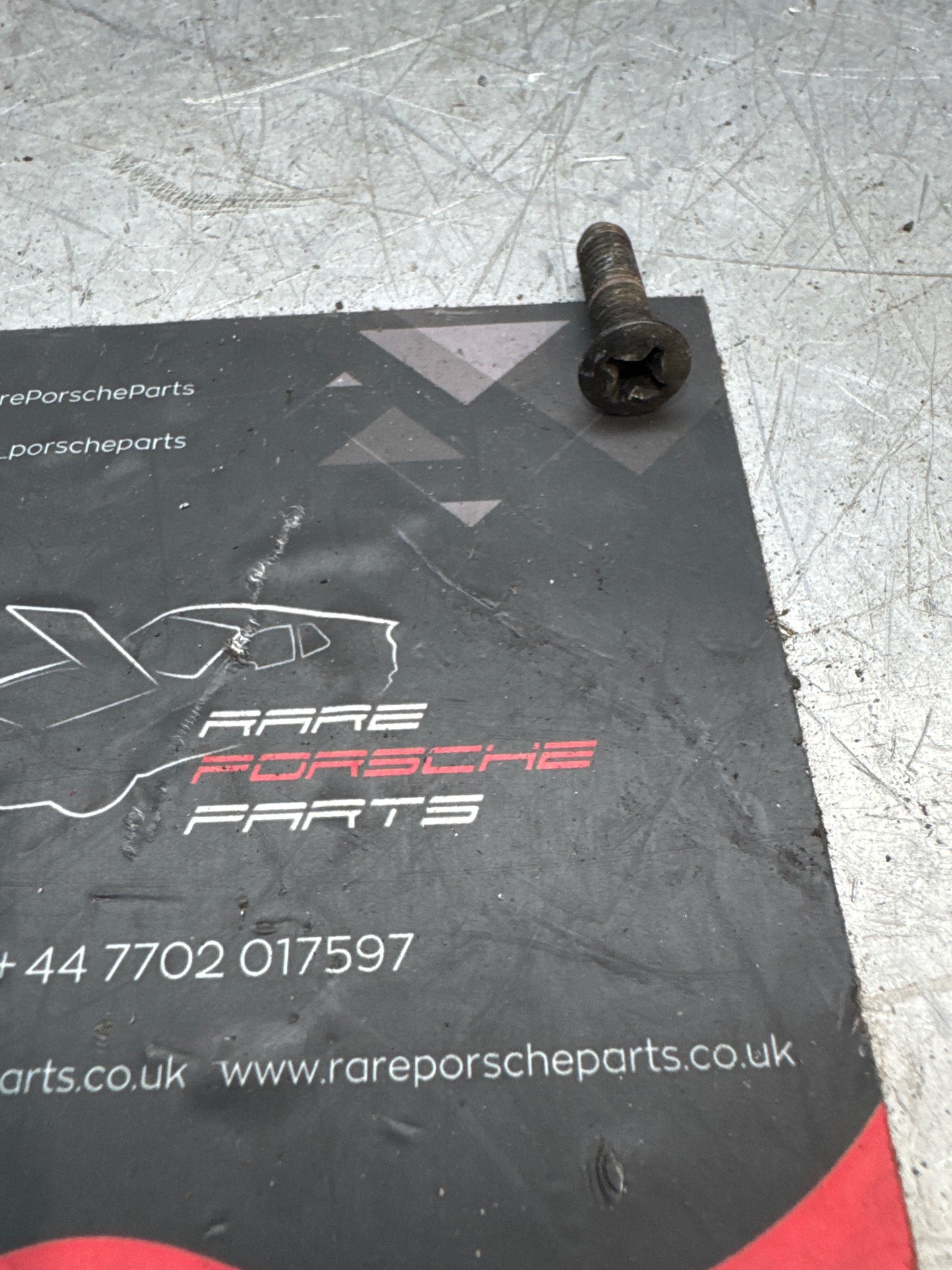 Porsche 924 944 Countersunk-Head Screw M6 X 22 84- 99921901207