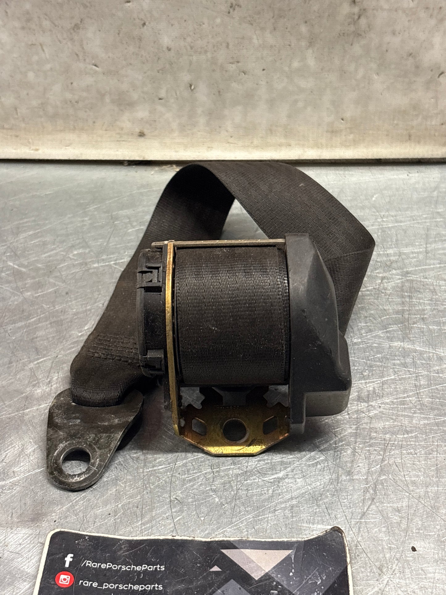 Porsche 911 964 left seat belt, used 96480303300