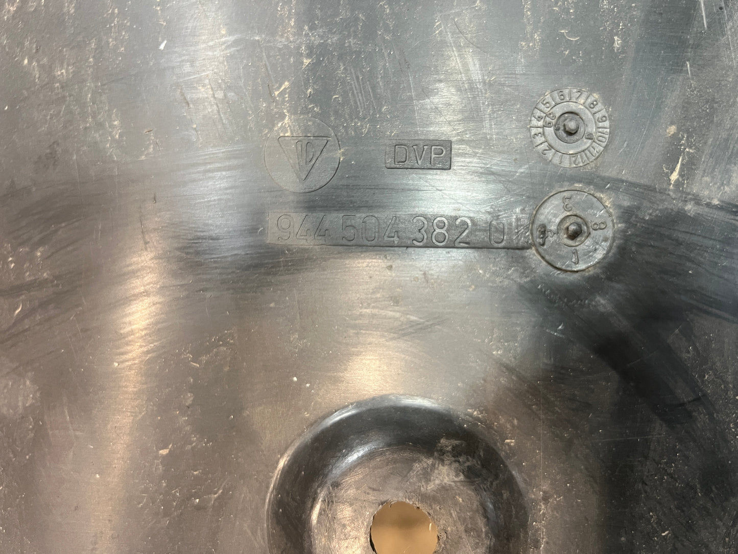 Porsche 944 S2 wheel arch liner Right, 94450438206 used