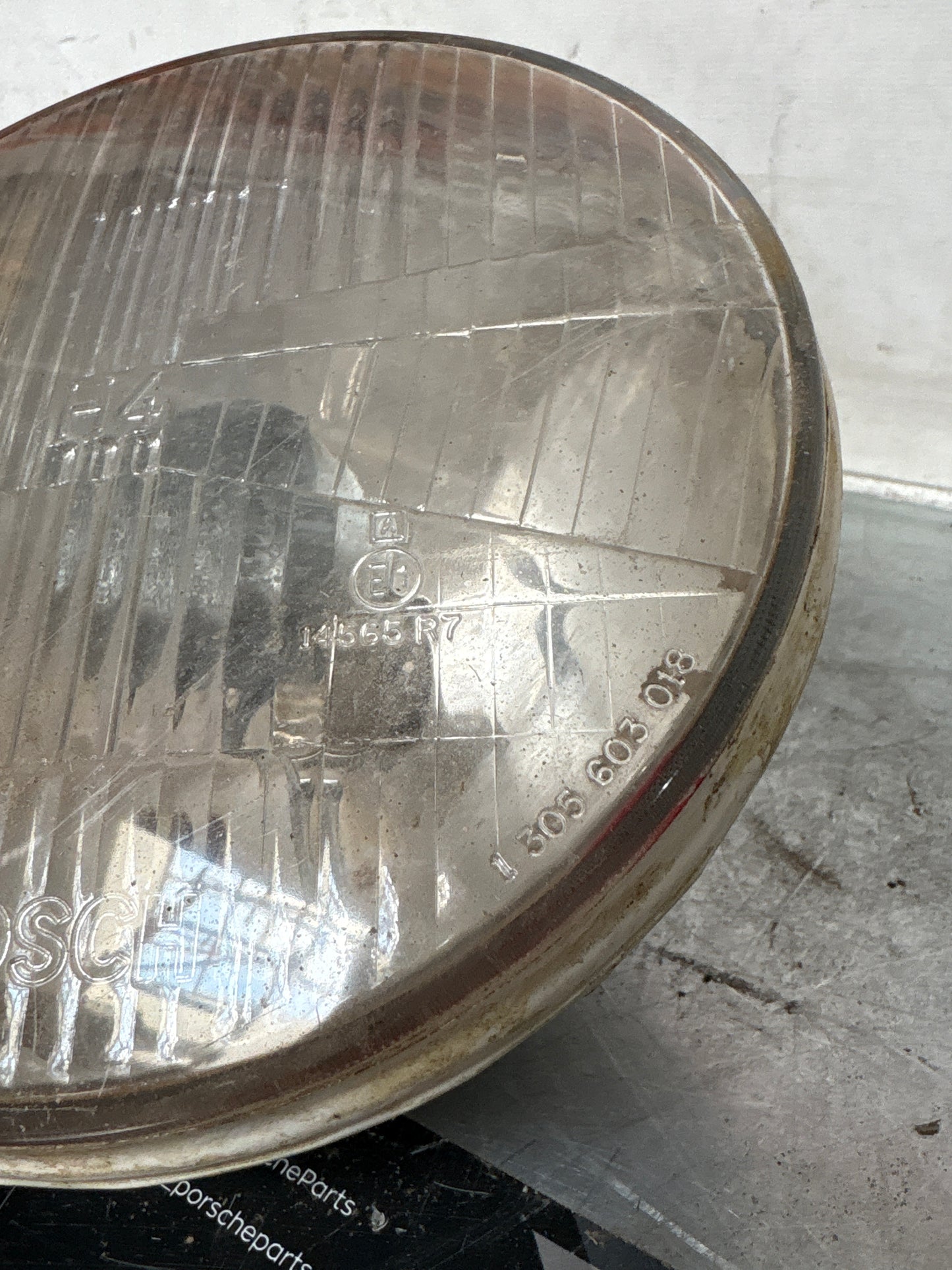 Porsche 924 / 944 Bosch H4 headlight, used 477941771 / 1305603018