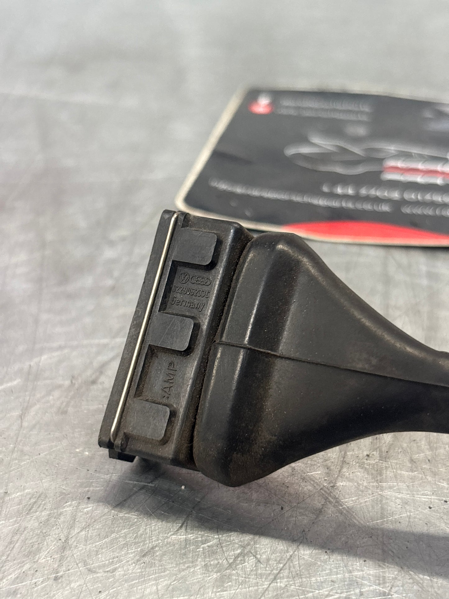 Porsche 911 terminal sleeve connector harness, used 022906233C