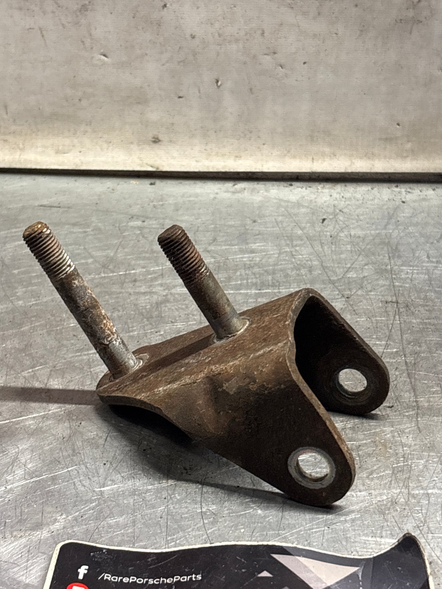 Porsche 928S/S4 Wishbone stabilizer bracket, right, used 92834109106