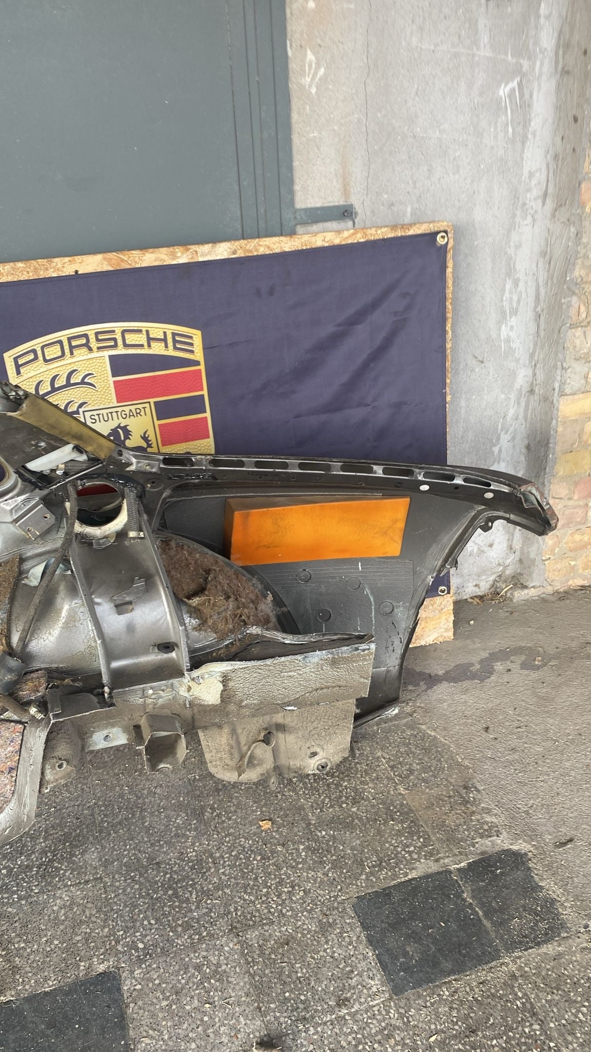 Porsche 944 Right side cut, rear fender with sill 94450390403, 94450361200