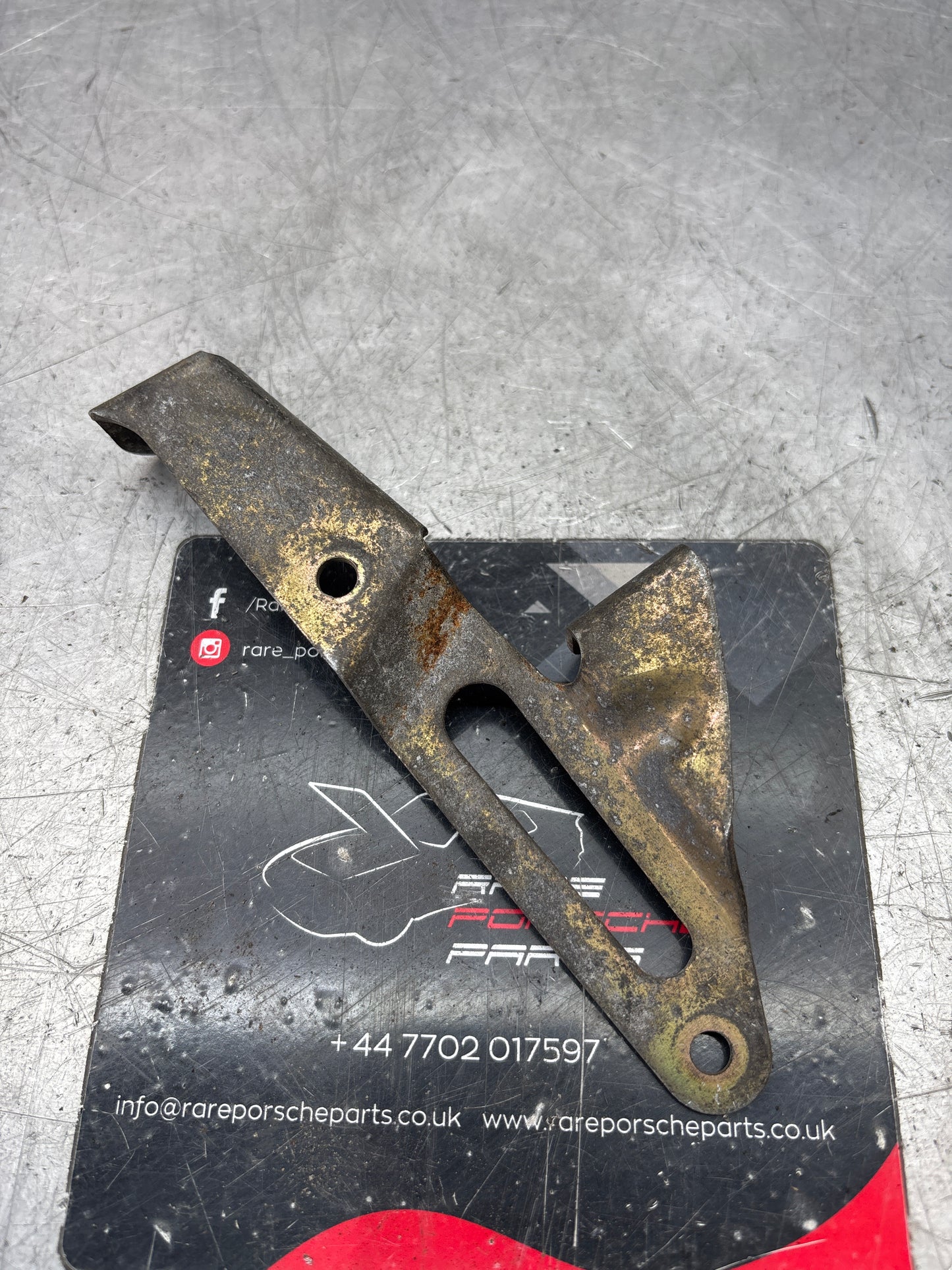 Porsche 944S 16V accelerator cable bracket used, 94411022600