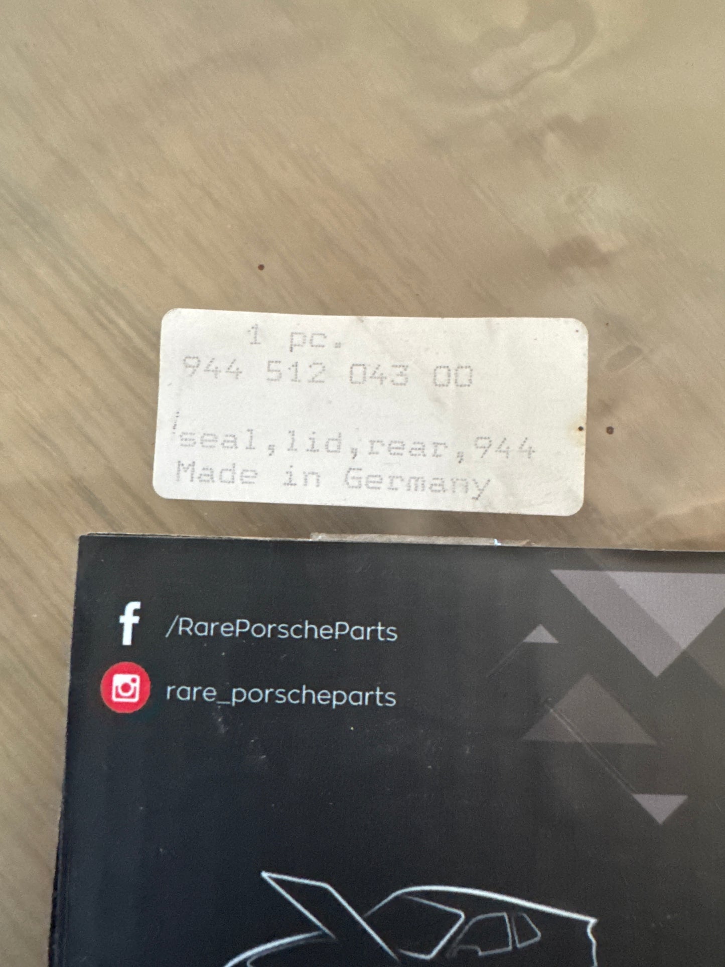 Porsche 944 boot seal rubber 94451204300 new NOS