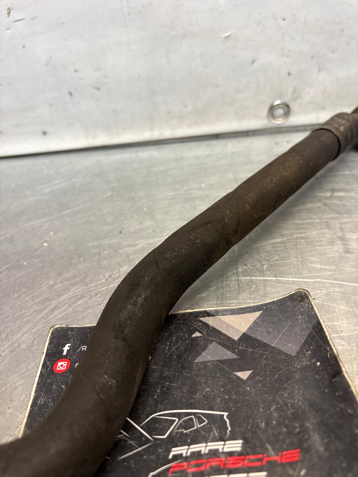 Porsche 944 Turbo Oil Pipe, 95120711103, used