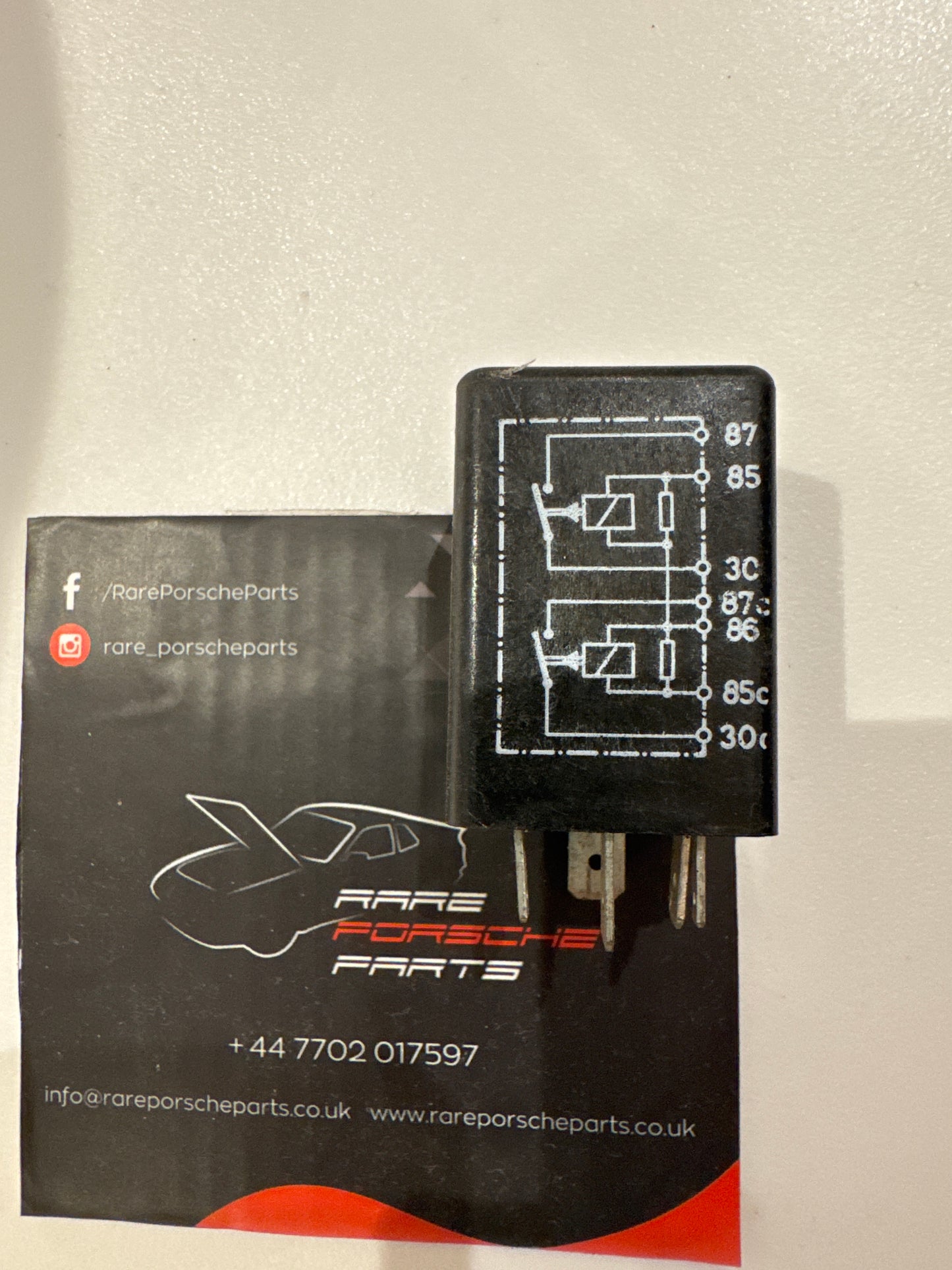 Porsche 964 / 993 oil cooler relay 811951253 used