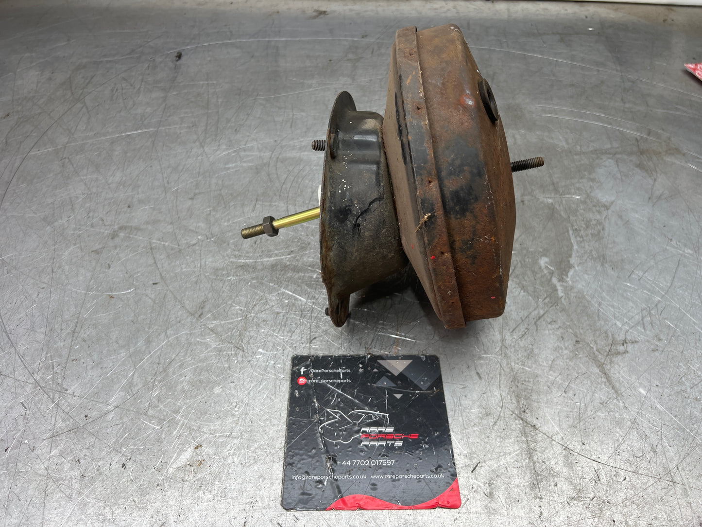 Porsche 944 brake booster, used 95135502711
