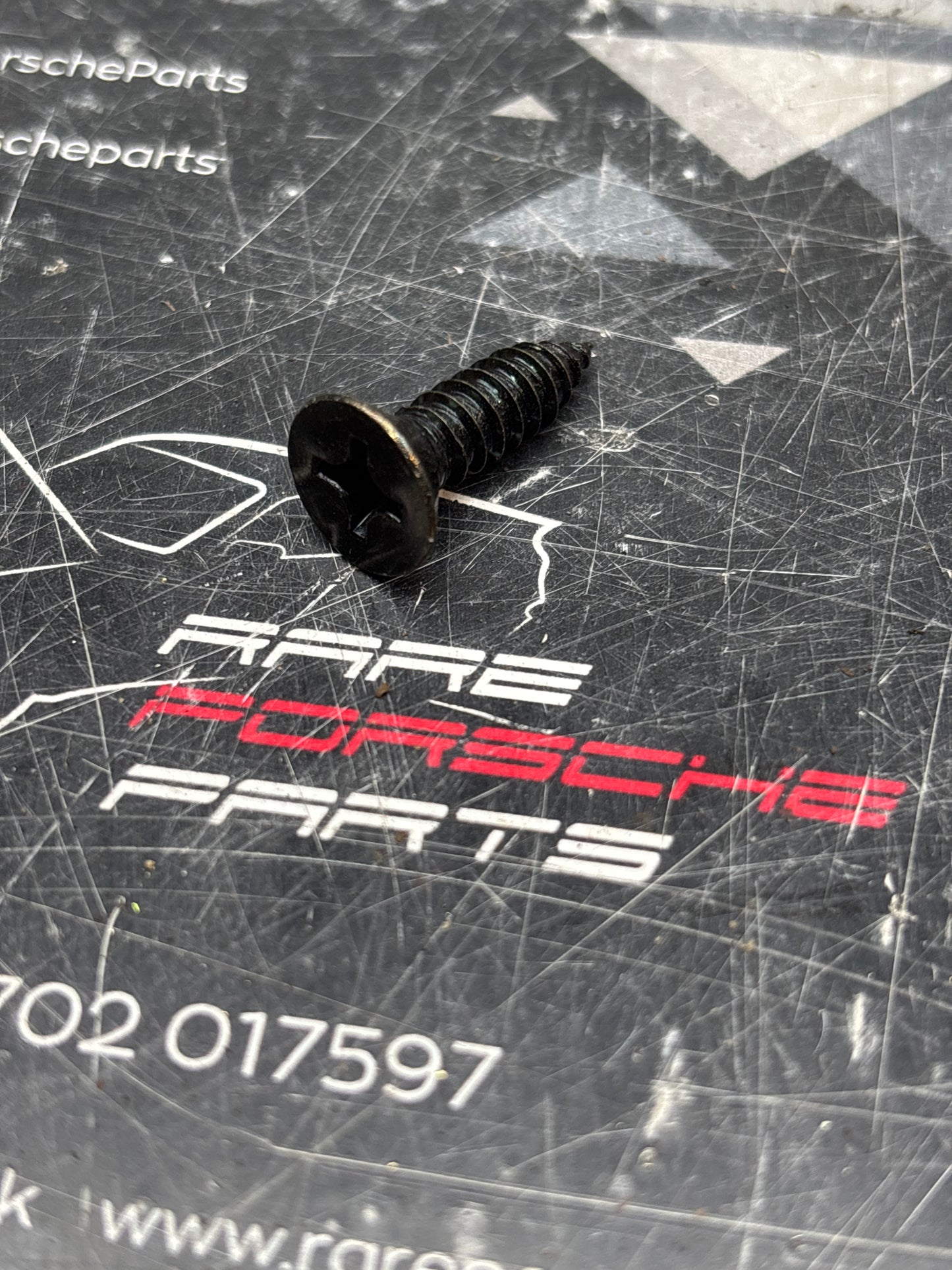 Porsche 924 / 944 Counters Head Tapp Screw B 6.3 X 22 - 83 N0140021 new