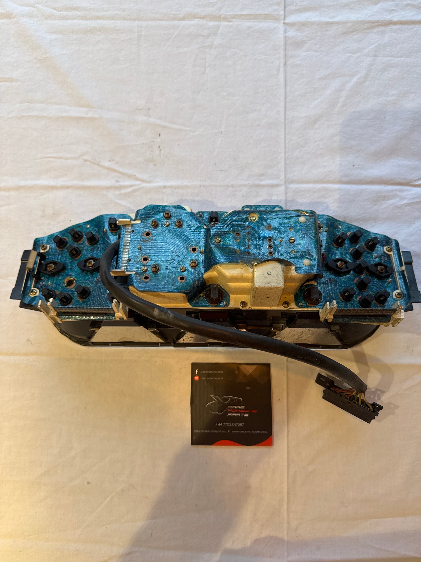 Porsche 928 dash clock binnacle pod speedometer, 92864112603 used 199999 miles plastic screen has some small scratches automatic