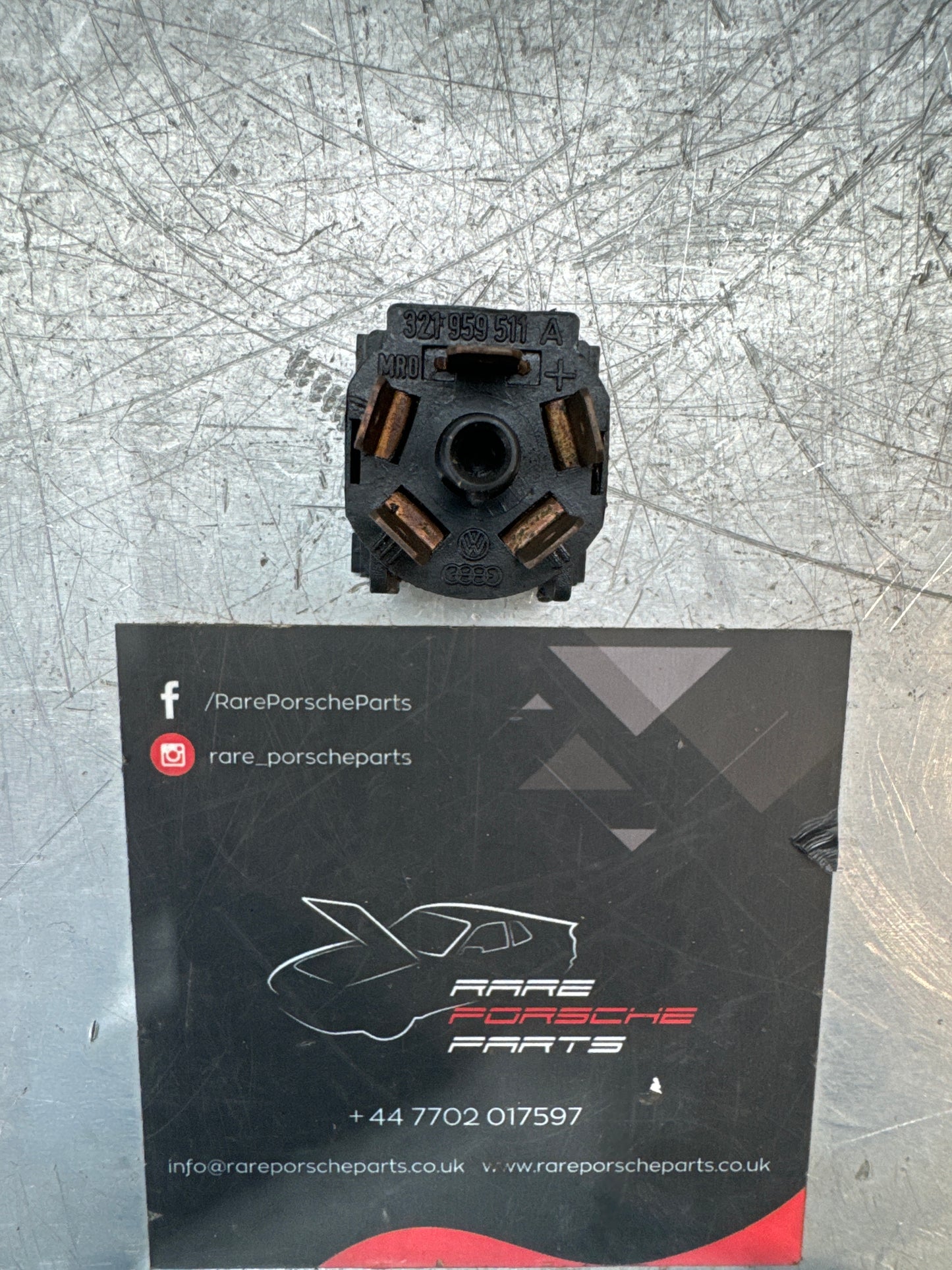 Porsche 944/924 heater control switch. 321959511A used