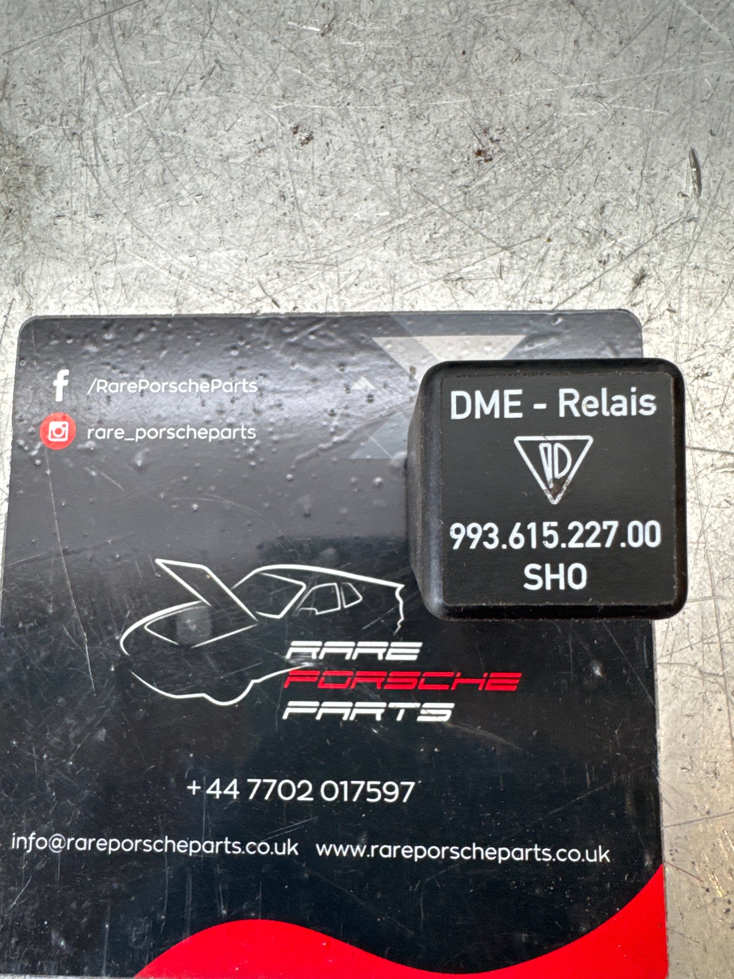 Porsche 924S 944 964 968 993 911 99361522700/01/02 DME Fuel Pump Relay, used