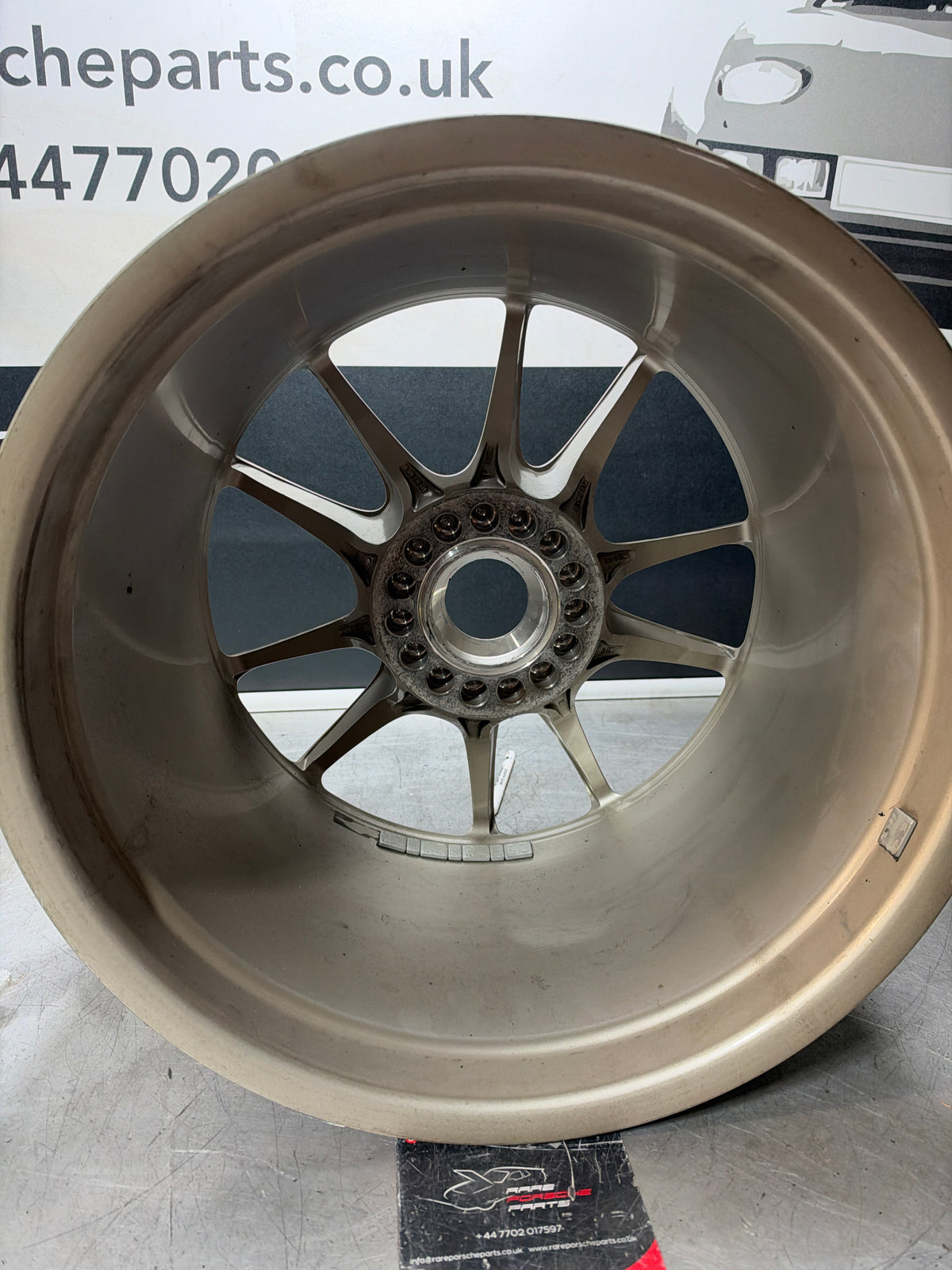 Porsche 997 GT3 RS Centre lock wheel- 12Jx19 ET48 - 99736216591539 - Used