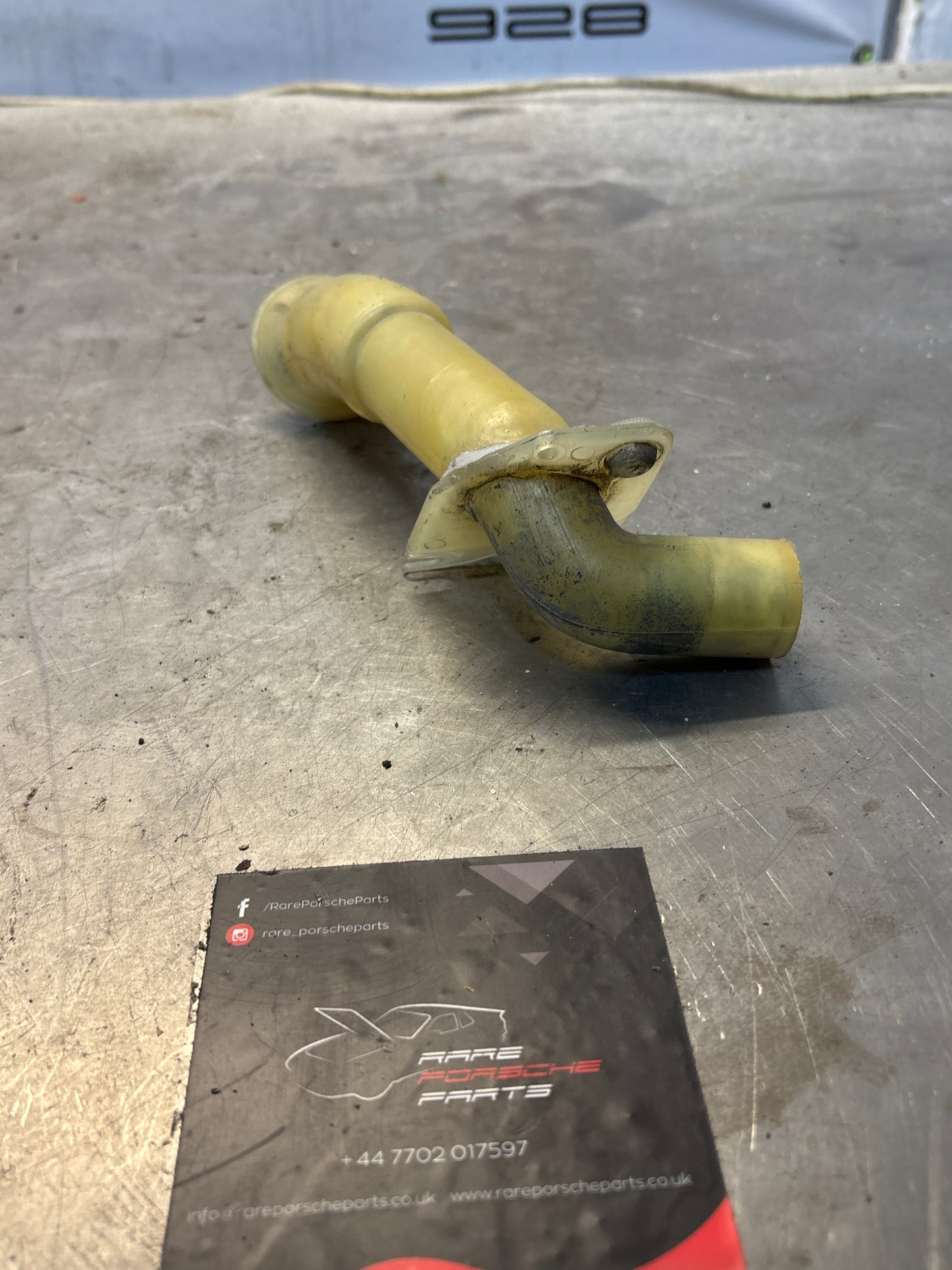 Porsche 928 filler neck windscreen washer reservoir 92852817901, 92862817900