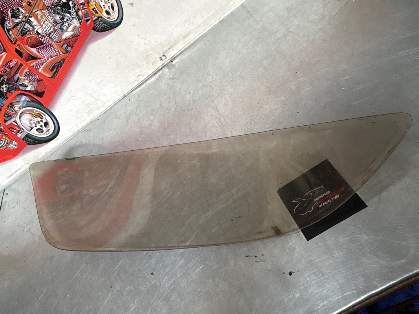 Porsche 928 rear quarter side glass, brown right, 92854310408 used
