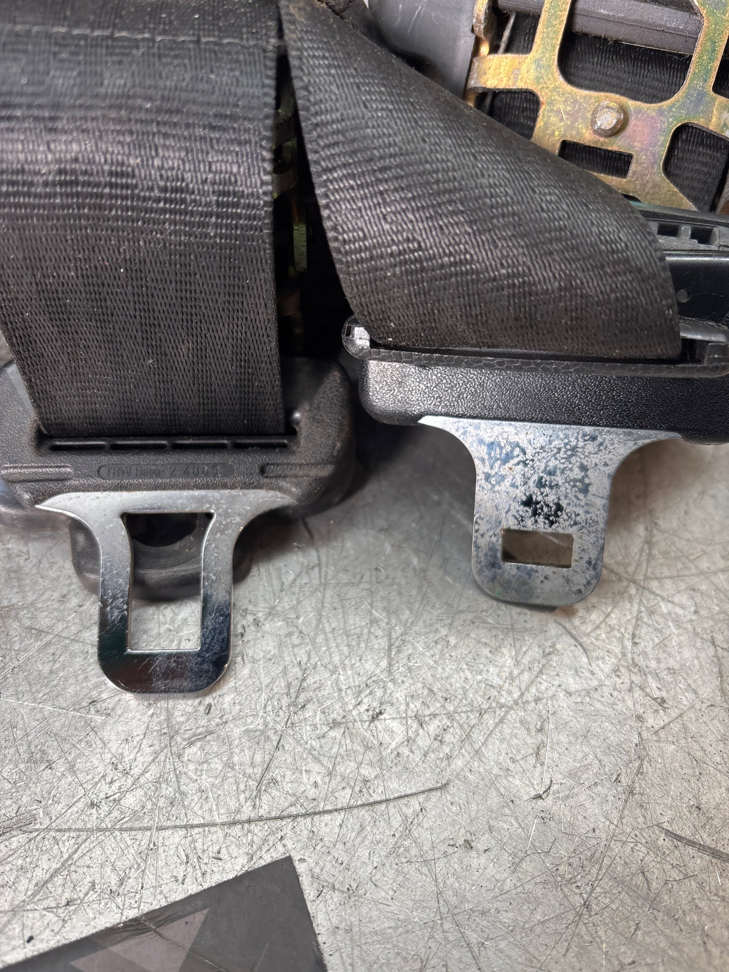 Porsche 944 968 pair of rear seat belts, 94480302102, 94480302202, used