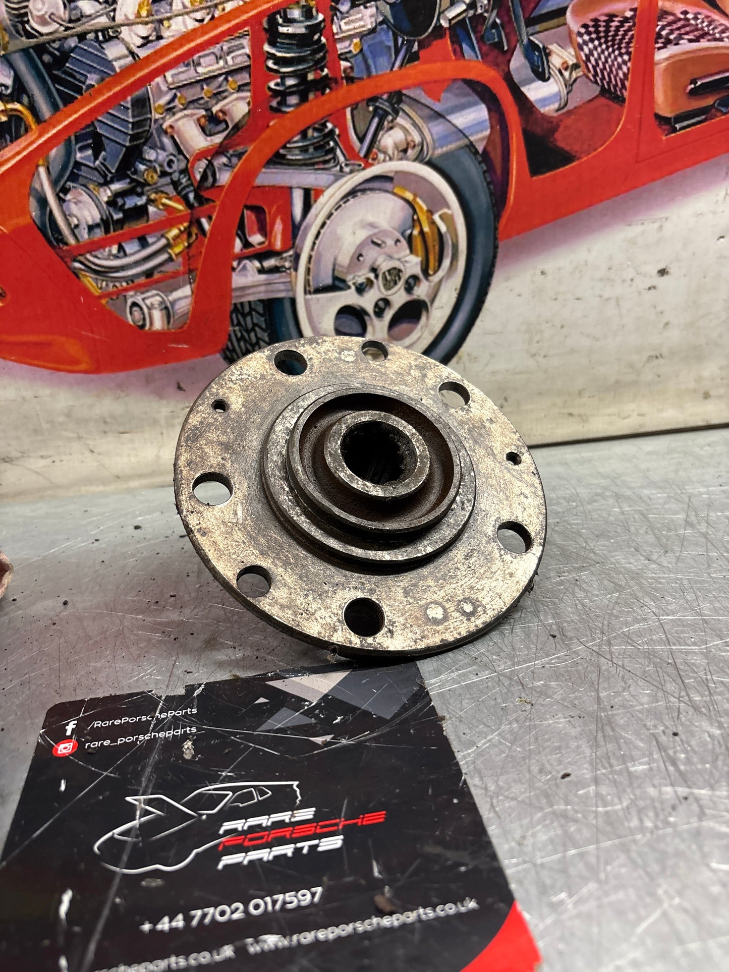 Porsche 944 (82-85.5) 924 Turbo rear wheel hub 477501605, used