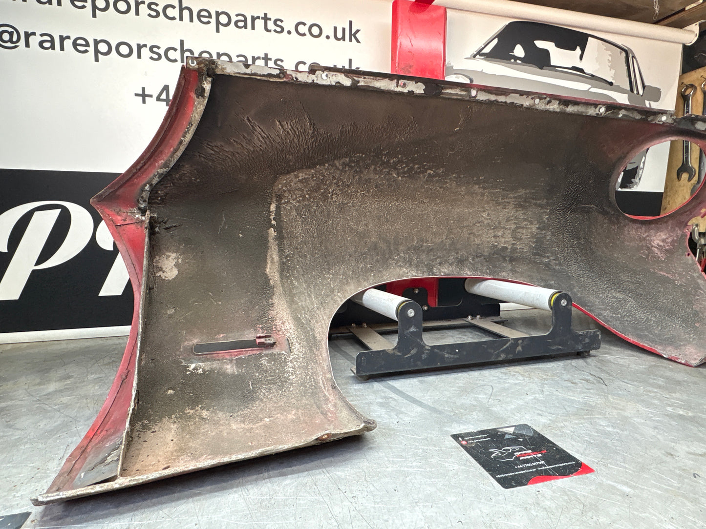 Porsche 928 -87 front left wing, 92850301103 used