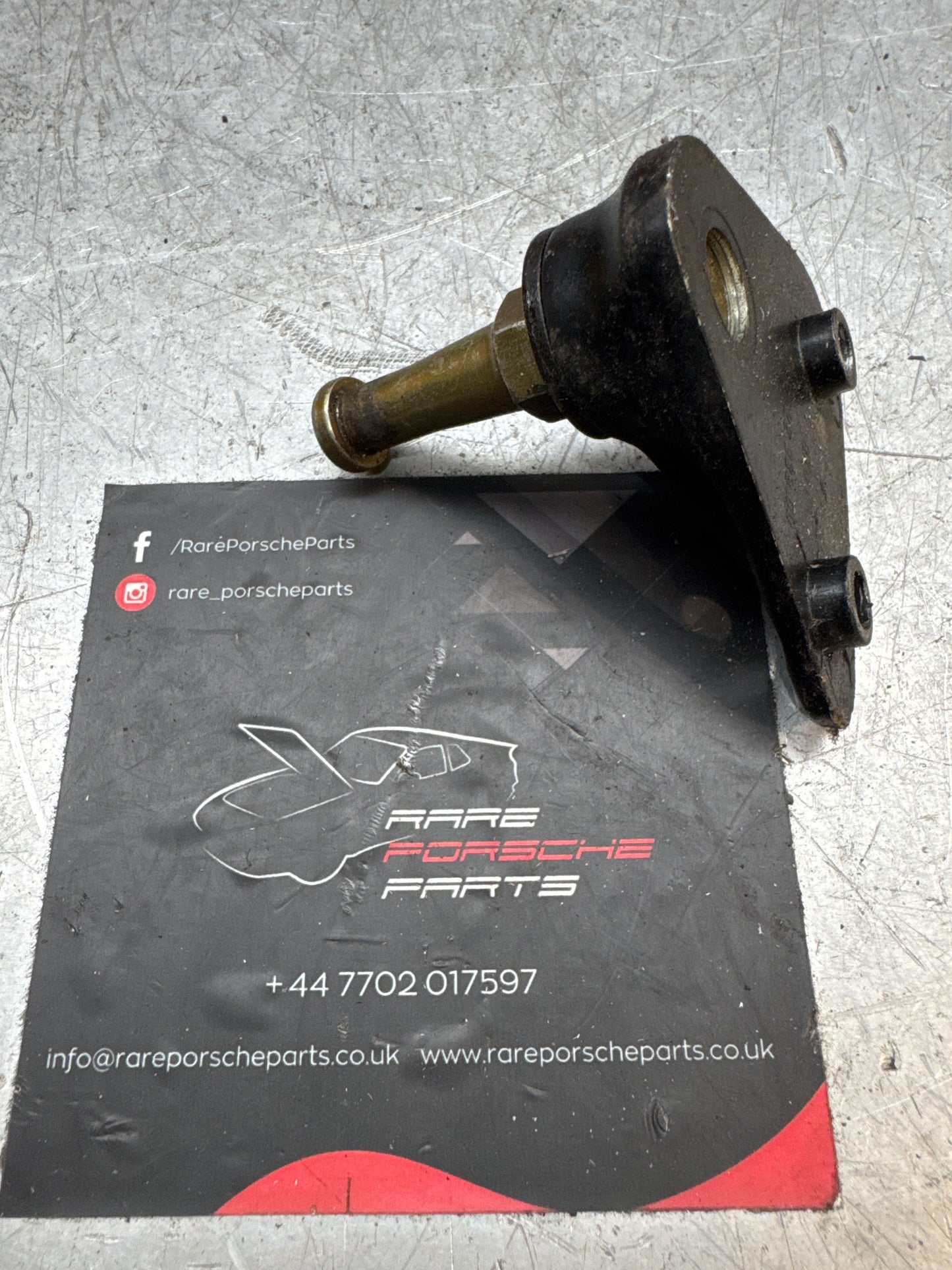 Porsche 944 locking lug 94452233900 used left