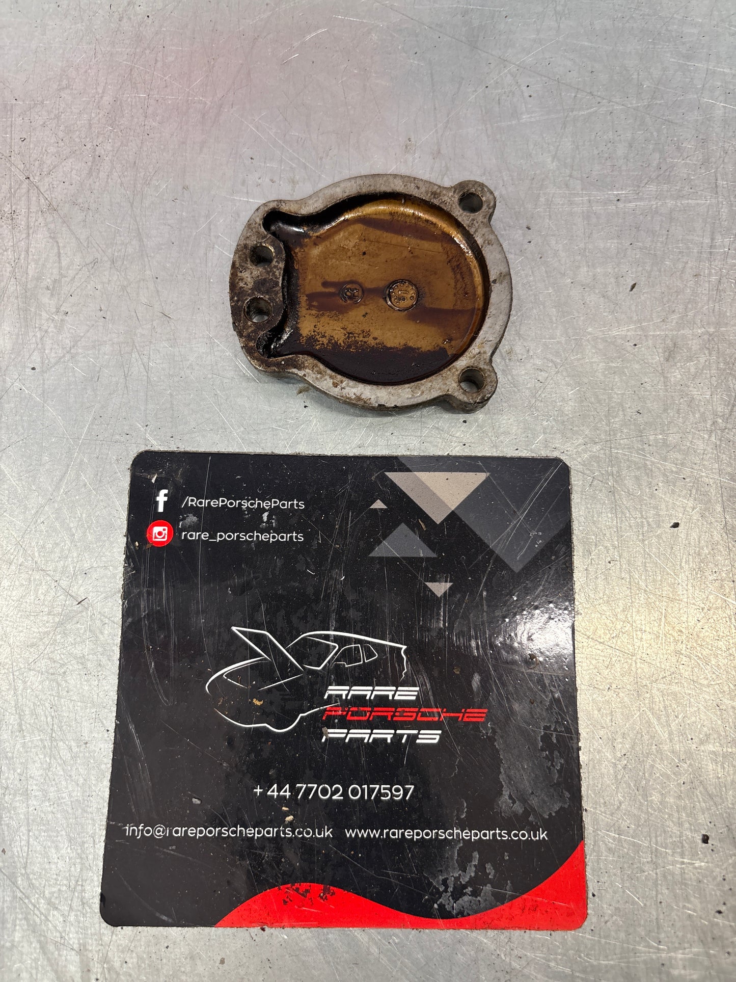 Porsche 928 Camshaft Housing Cover, used 92810515303