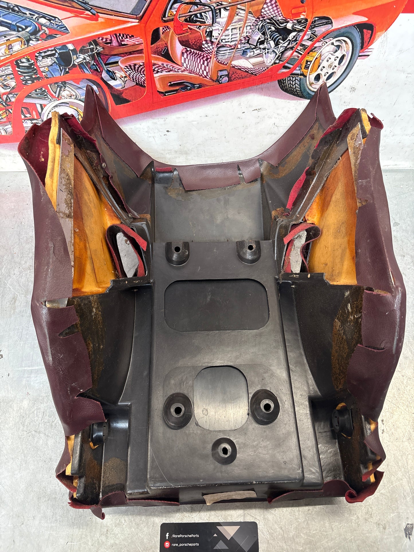 Porsche 928 S center console, rear armrest, Burgrundy, no key, and lock 92852206757 92852206150 used