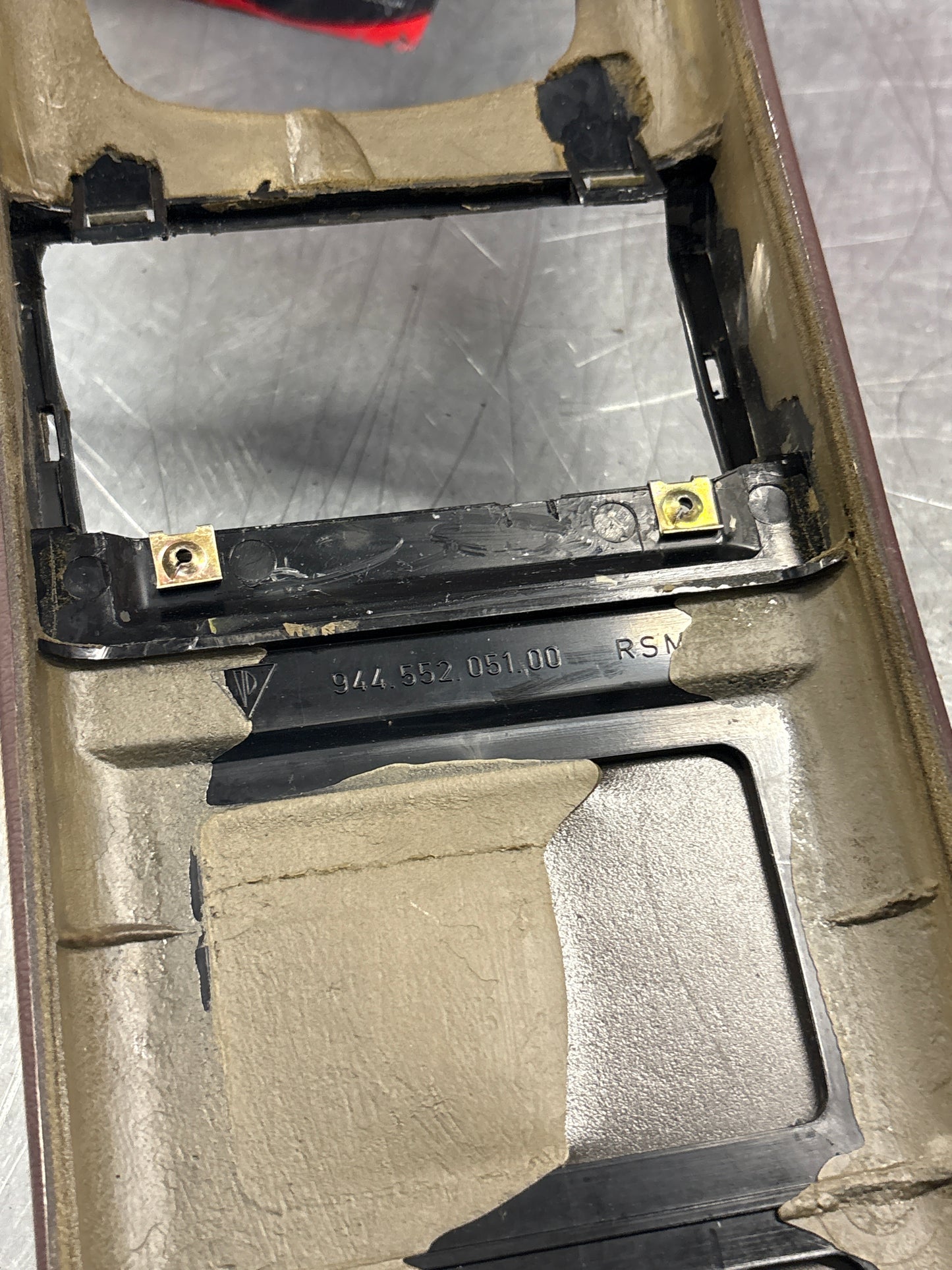 Porsche 944 centre console burgundy, 94455205100 used