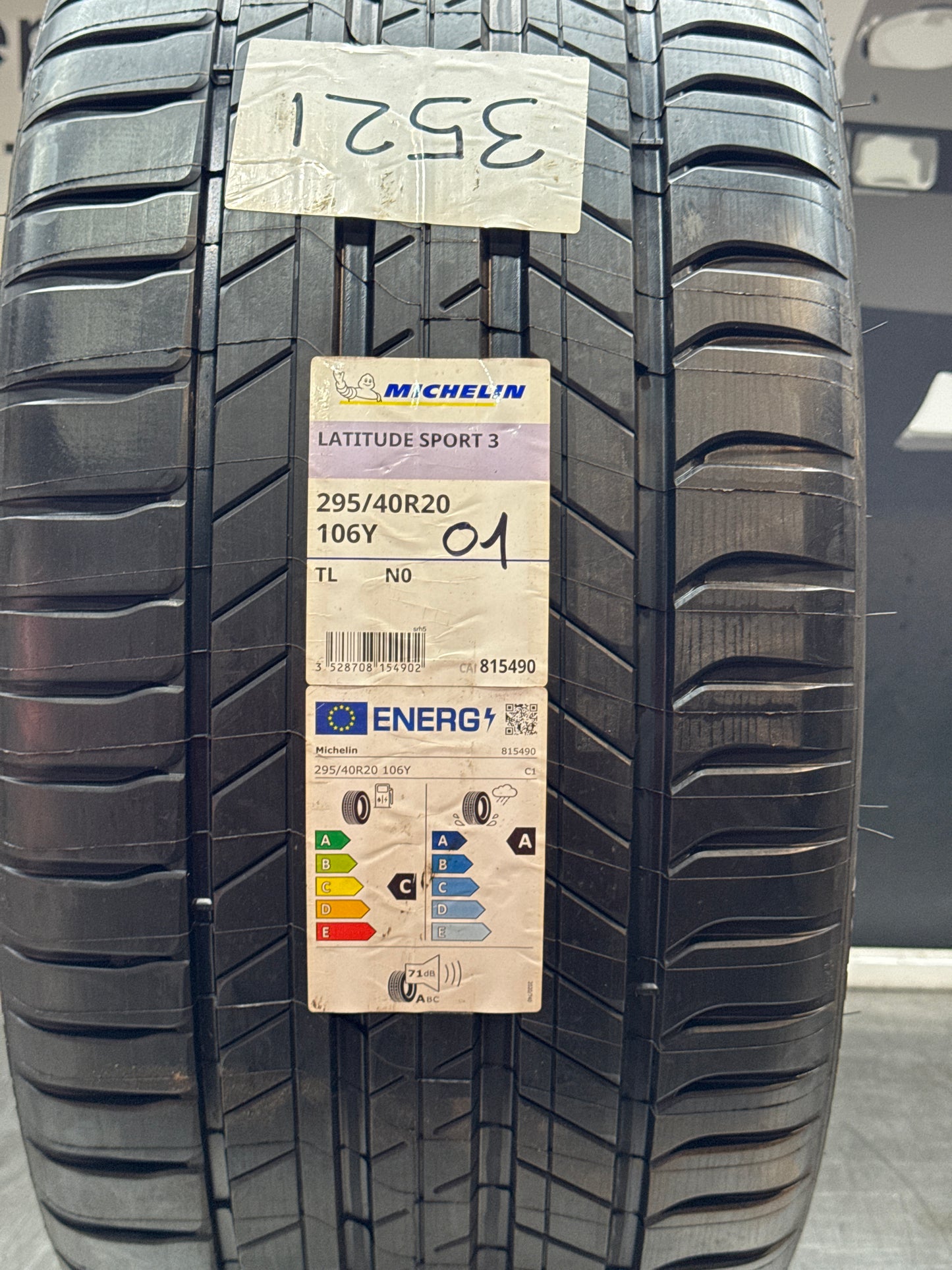 Michelin Latitude Sport 3 295/40/R20, Brand New