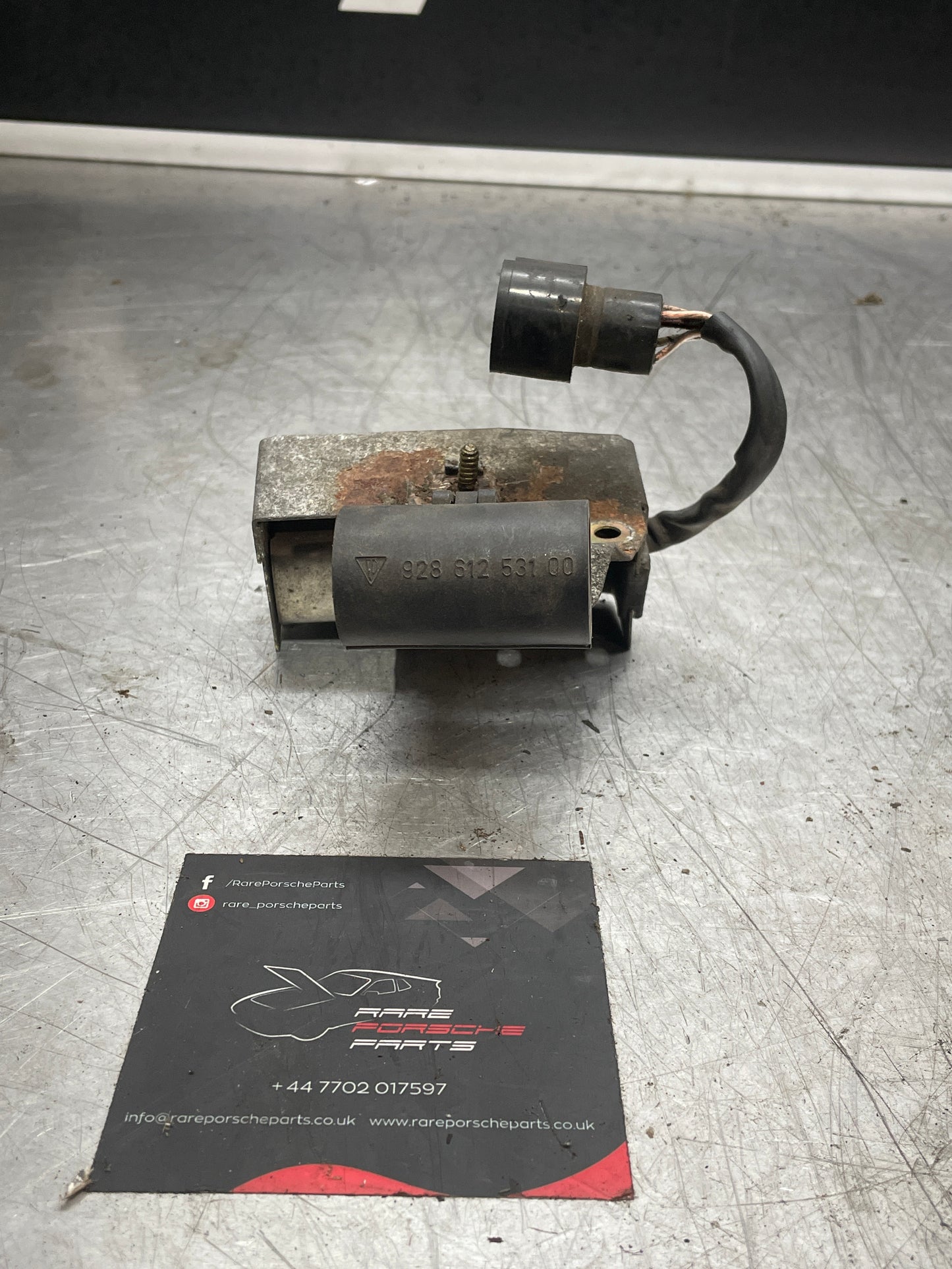 Porsche 944 Fuel Injection Resistor Unit 0280159008, used