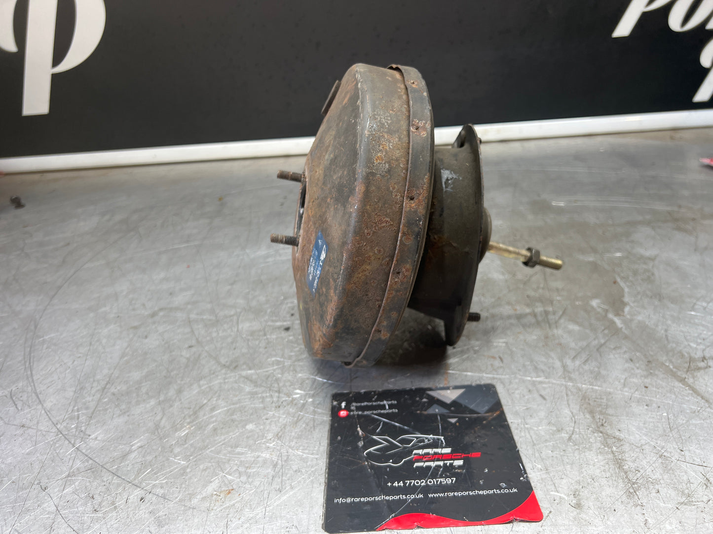 Porsche 944 brake booster, used 95135502701