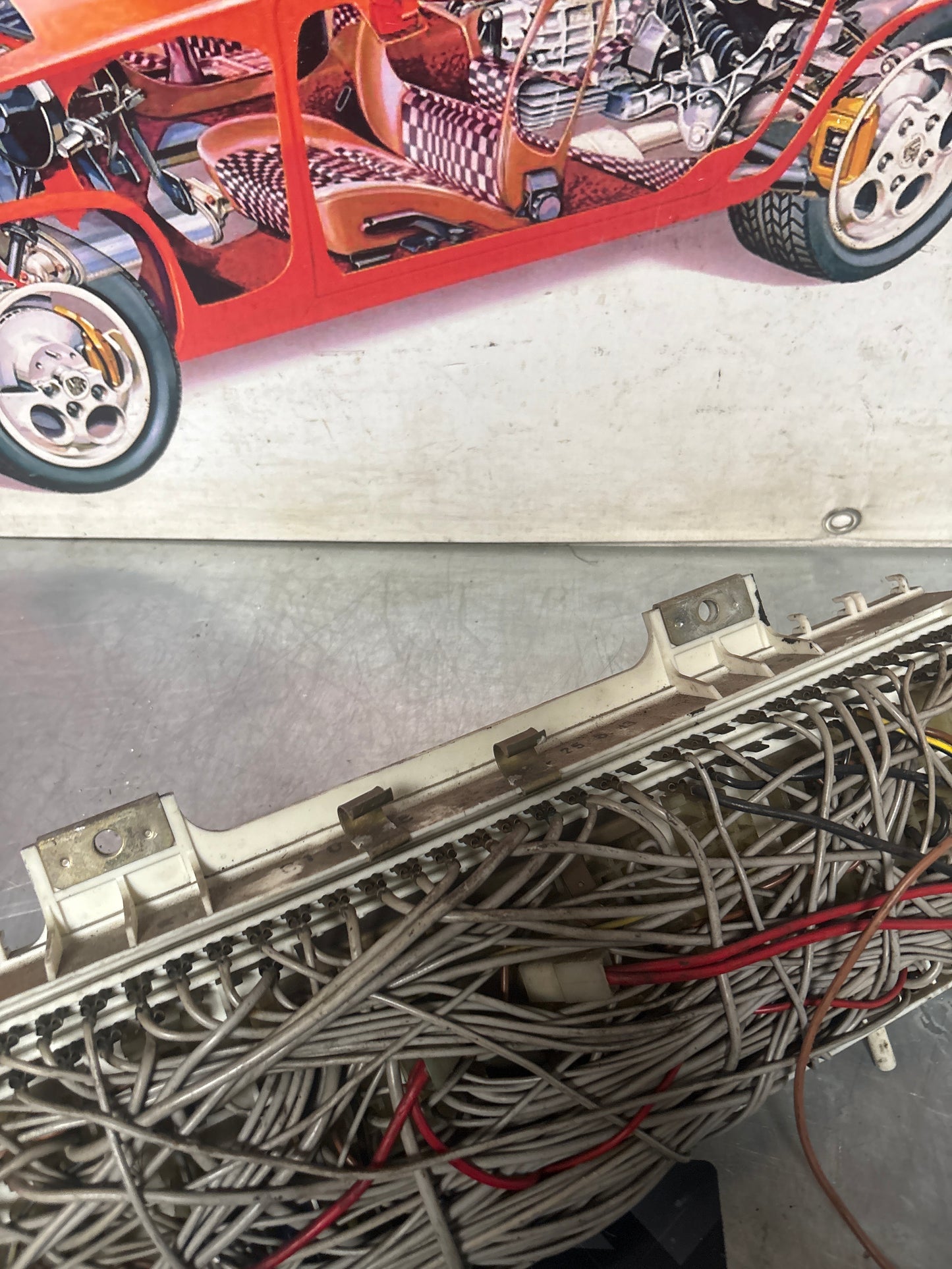 Porsche 928 relay fuse box, for spares or repair 92861010506