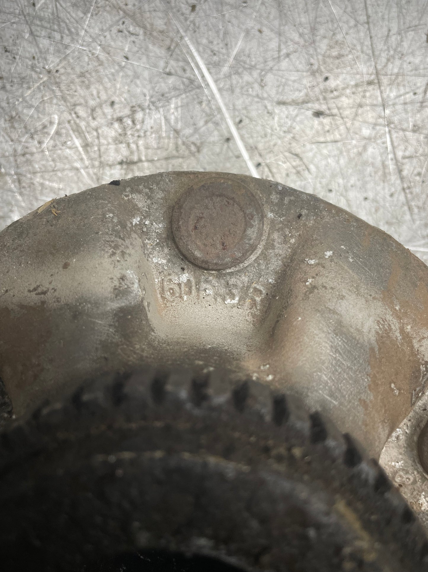 Porsche 944 front hub S2 Turbo with ABS 9513416053R, used