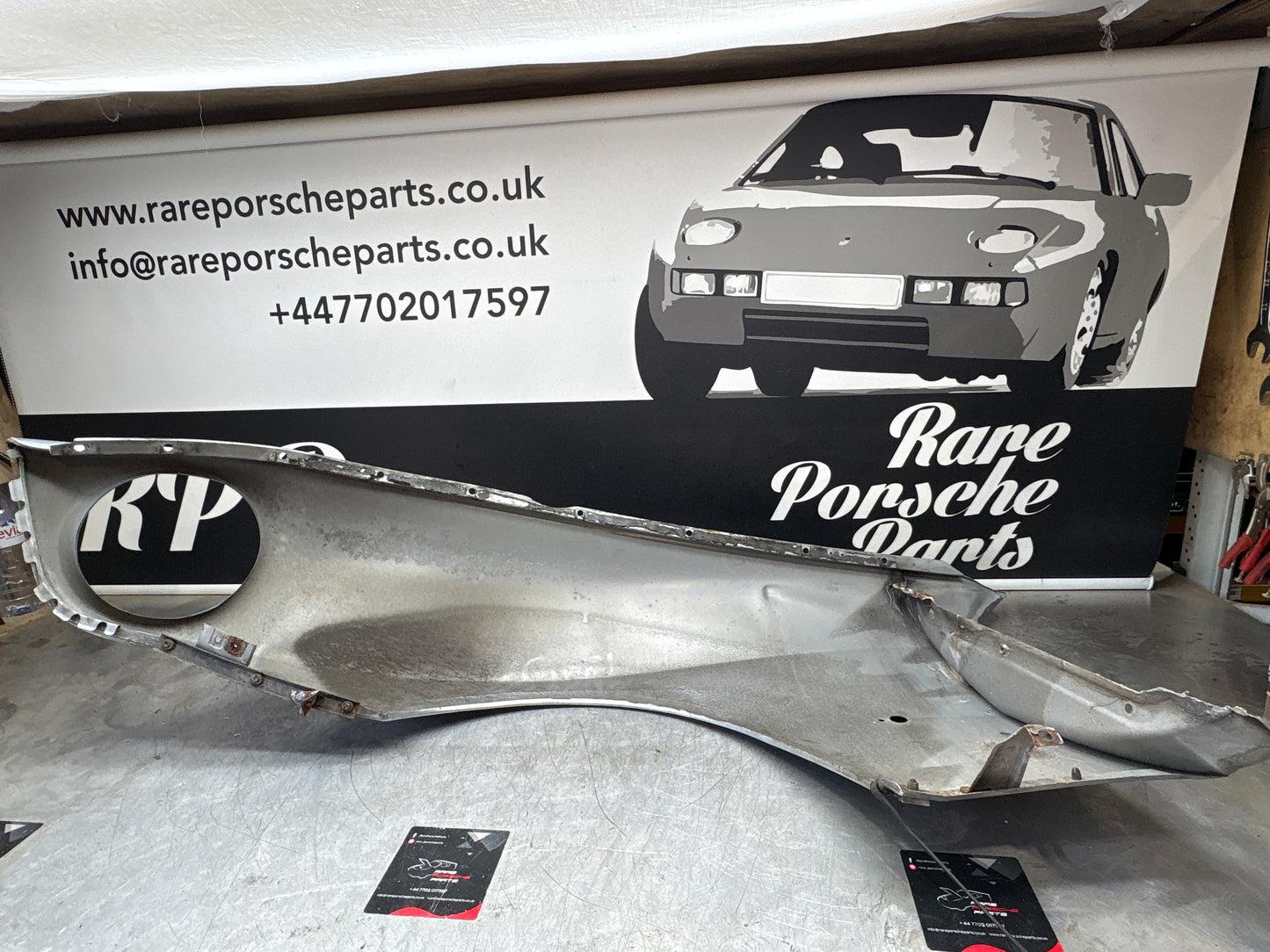 Porsche 968 front right wing, used