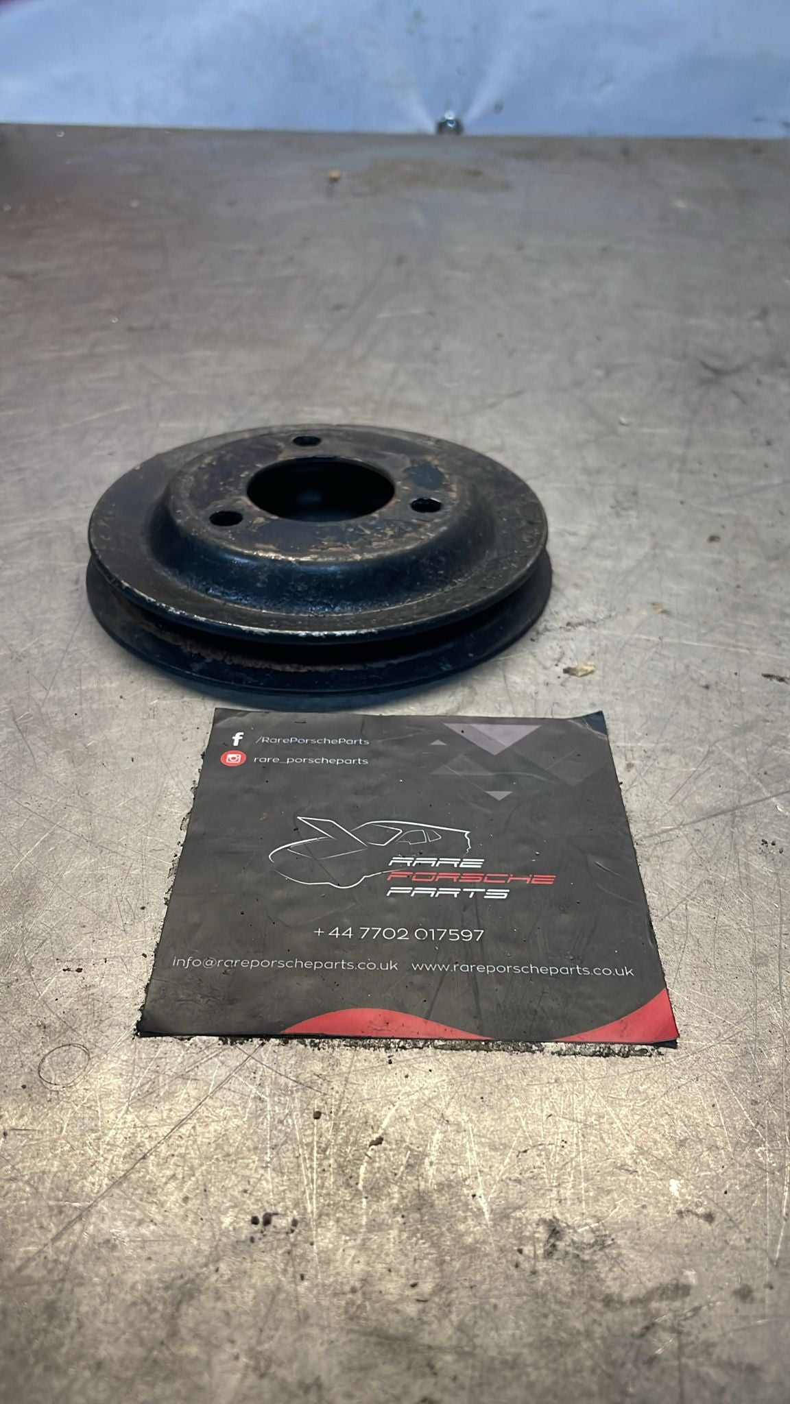 Porsche 928 air pump pulley, 92811301700, used