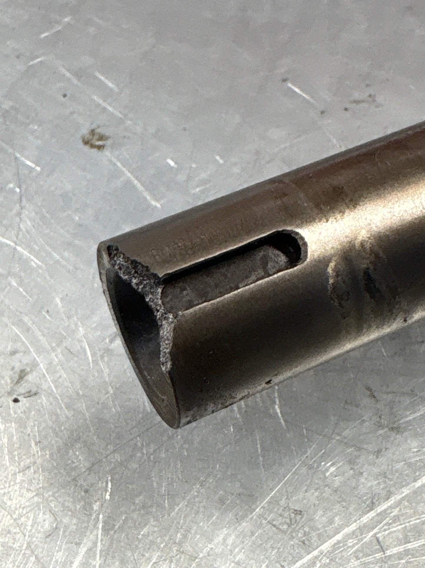 Porsche 928 cam shaft, for spares or repair 9281051880R