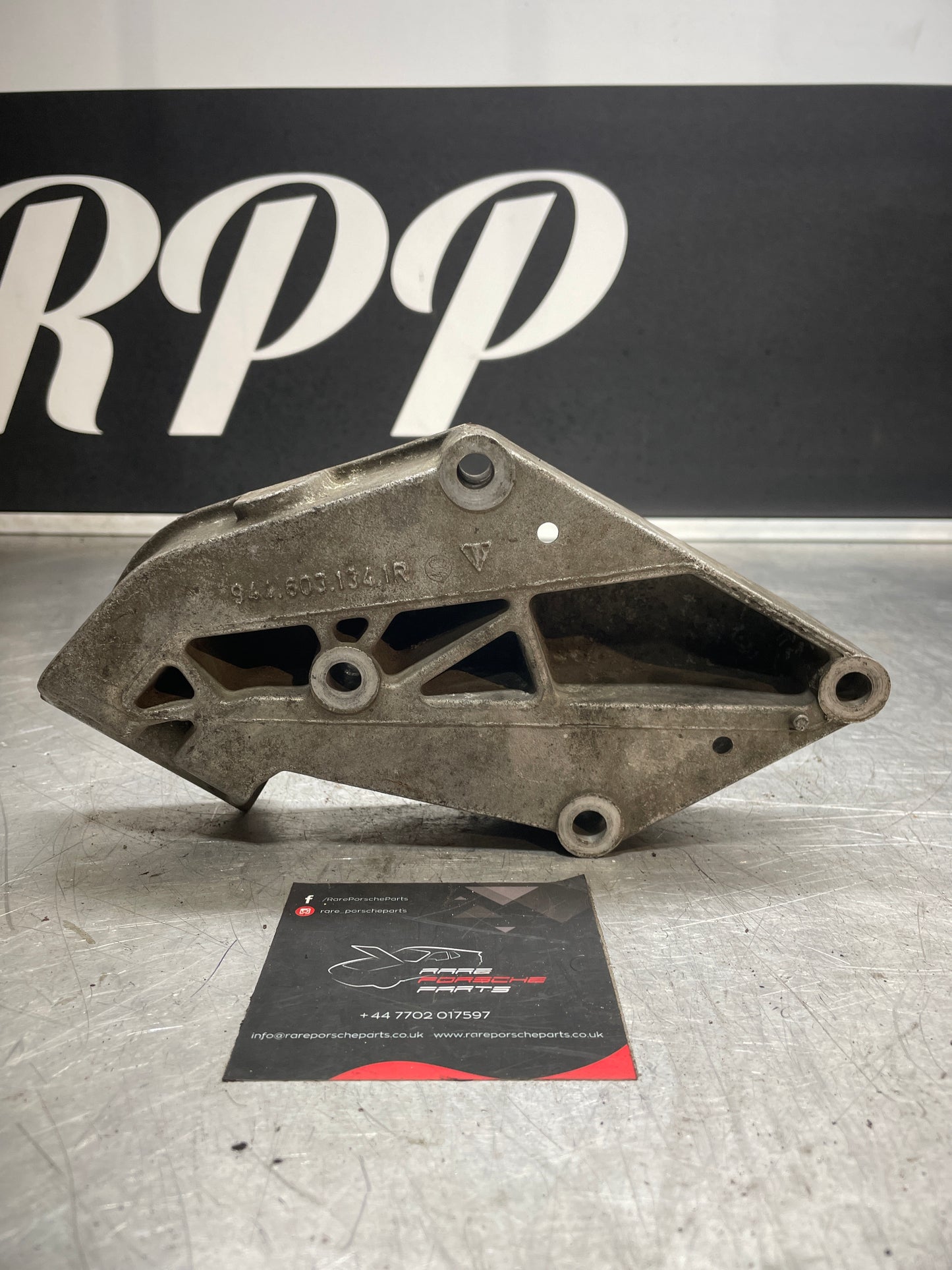Supporto staffa generatore Porsche 944, 9446031341R usato